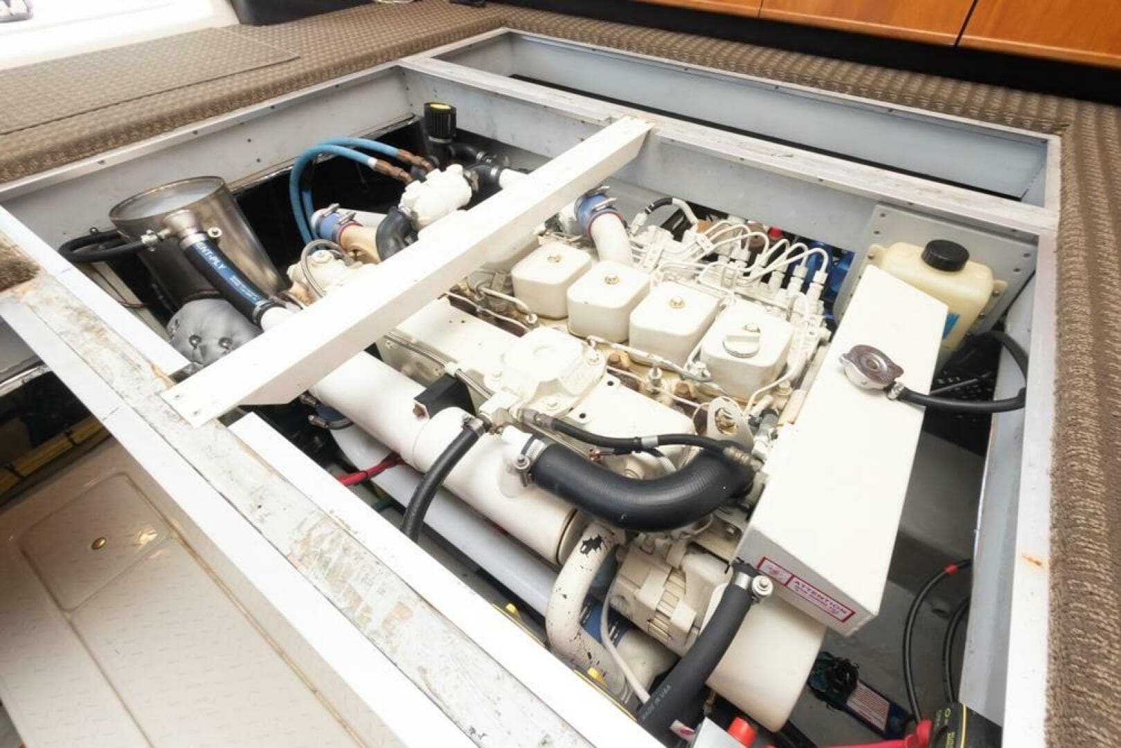 2004 Meridian 490 Pilothouse - Image 19