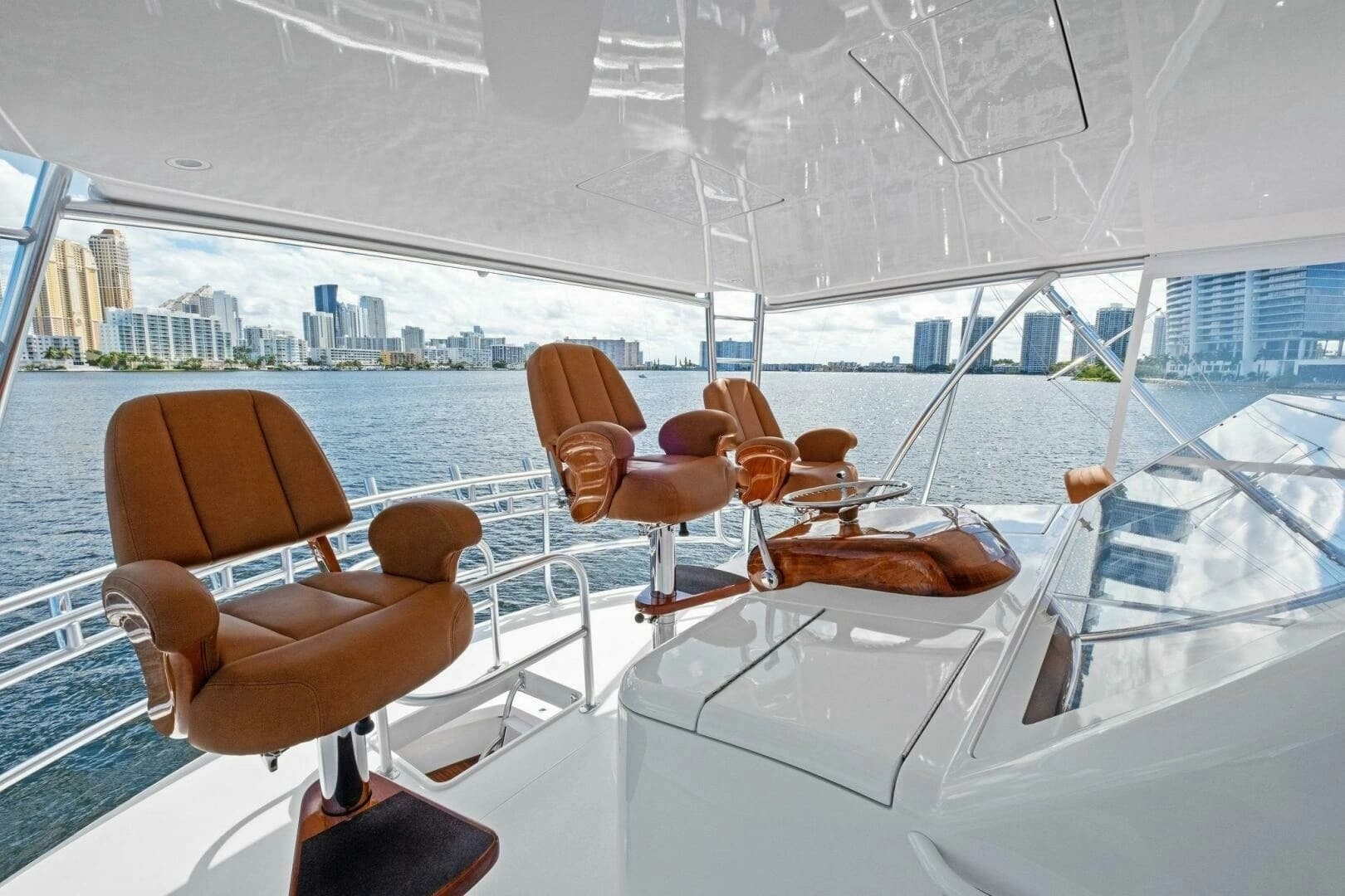 2012 Viking 82 Convertible - Image 2