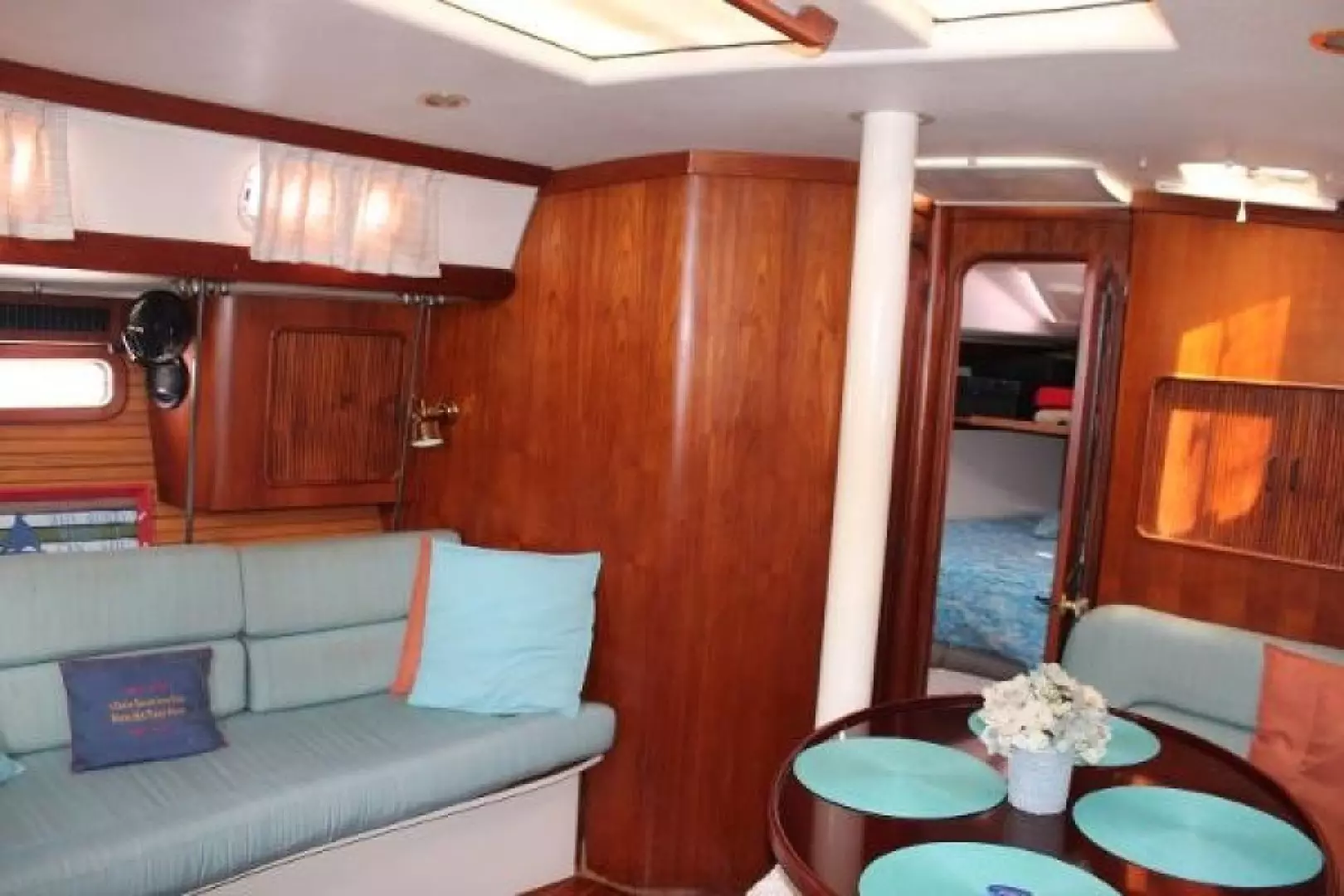 1991 Catalina Morgan 45 - Image 6