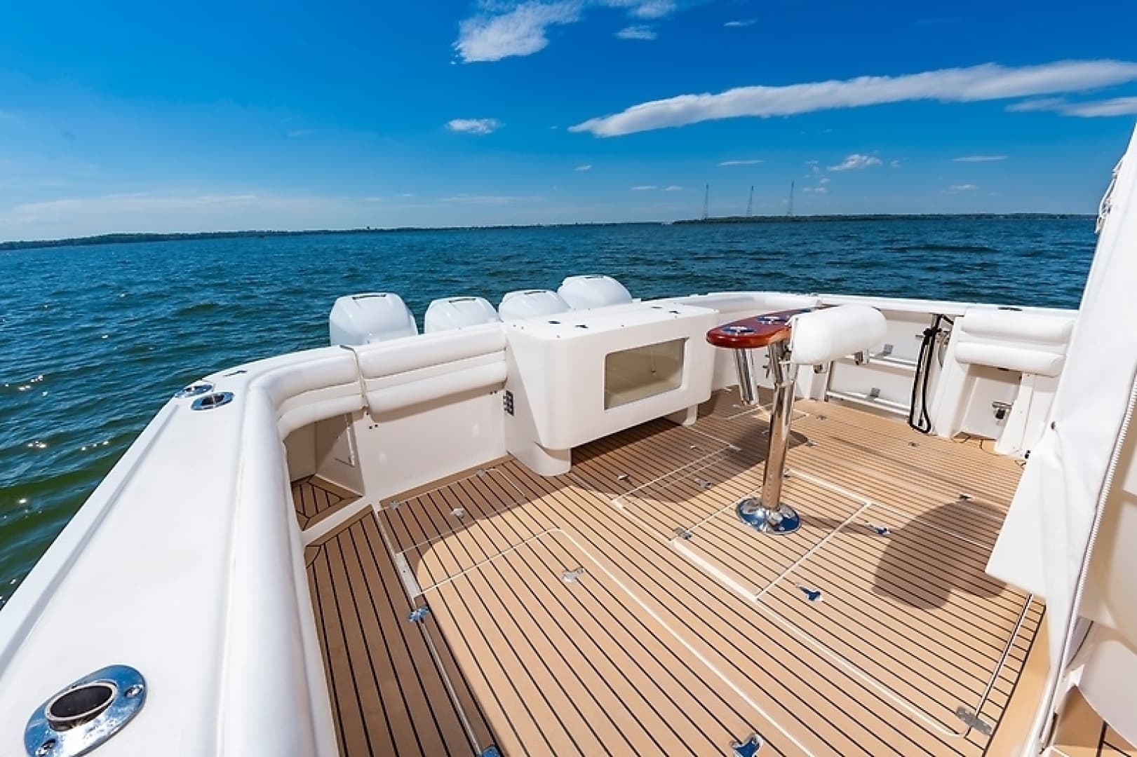 2010 Intrepid 475 Sport Yacht - Image 12