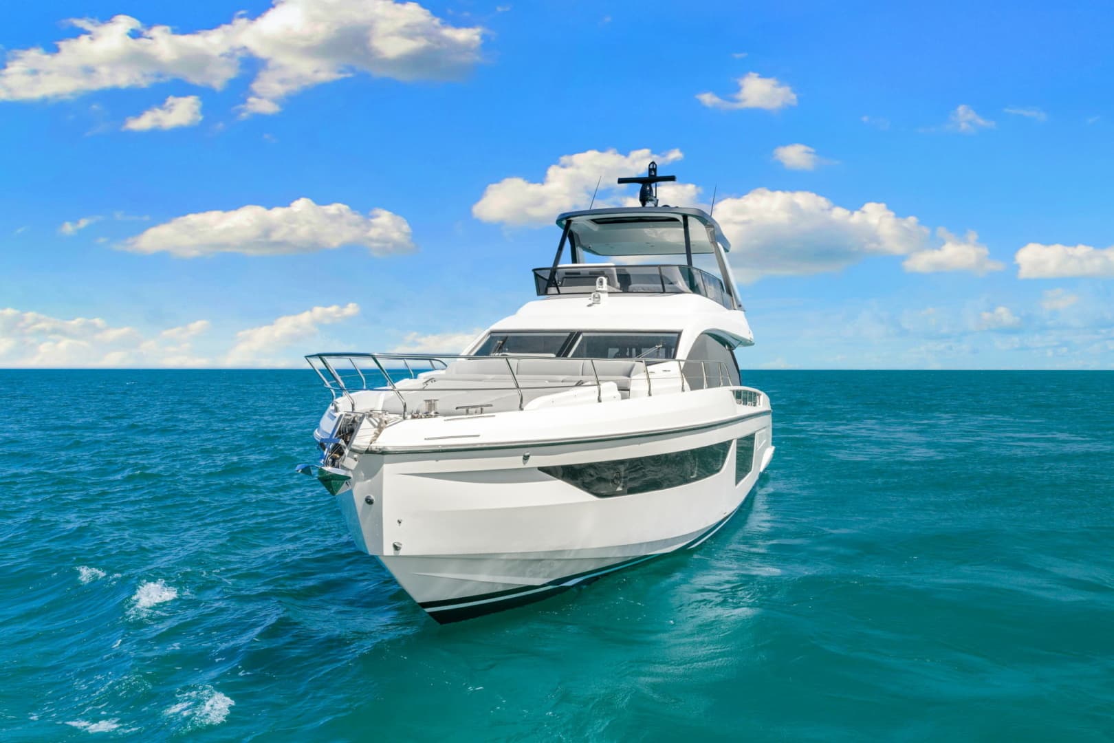 2025 Azimut 68 FLY - Image 14
