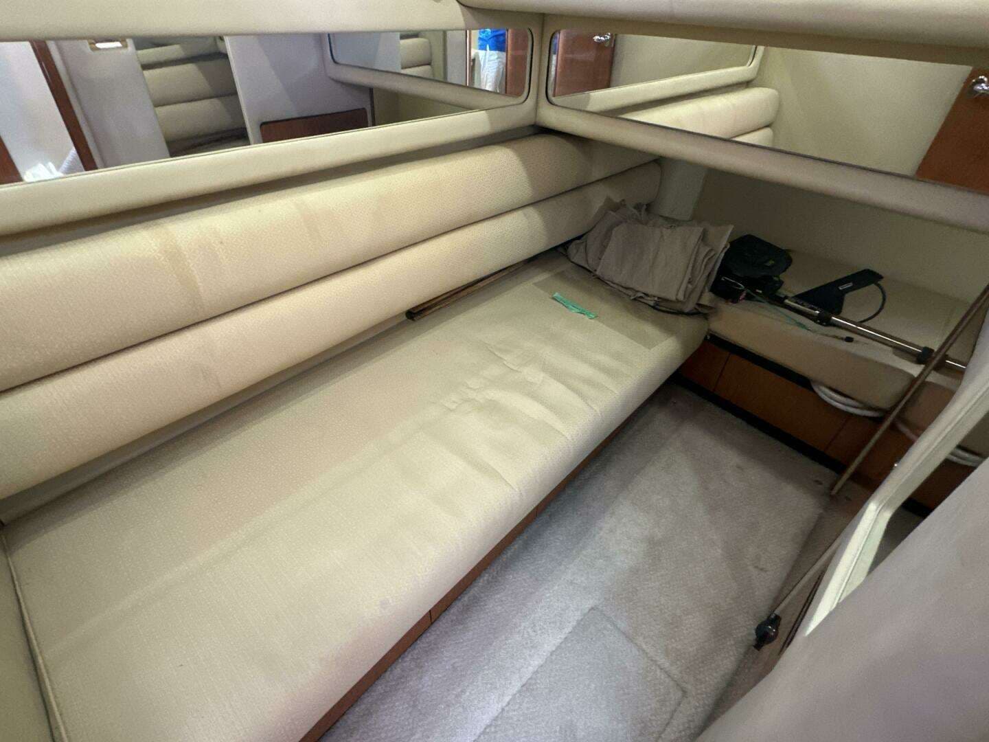 2000 Sea Ray 480 Sedan Bridge - Image 8