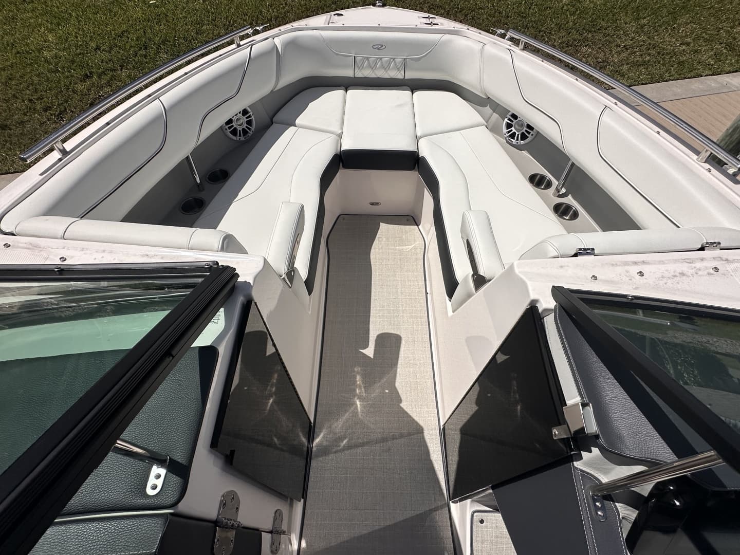2025 Regal LX6 - Image 15