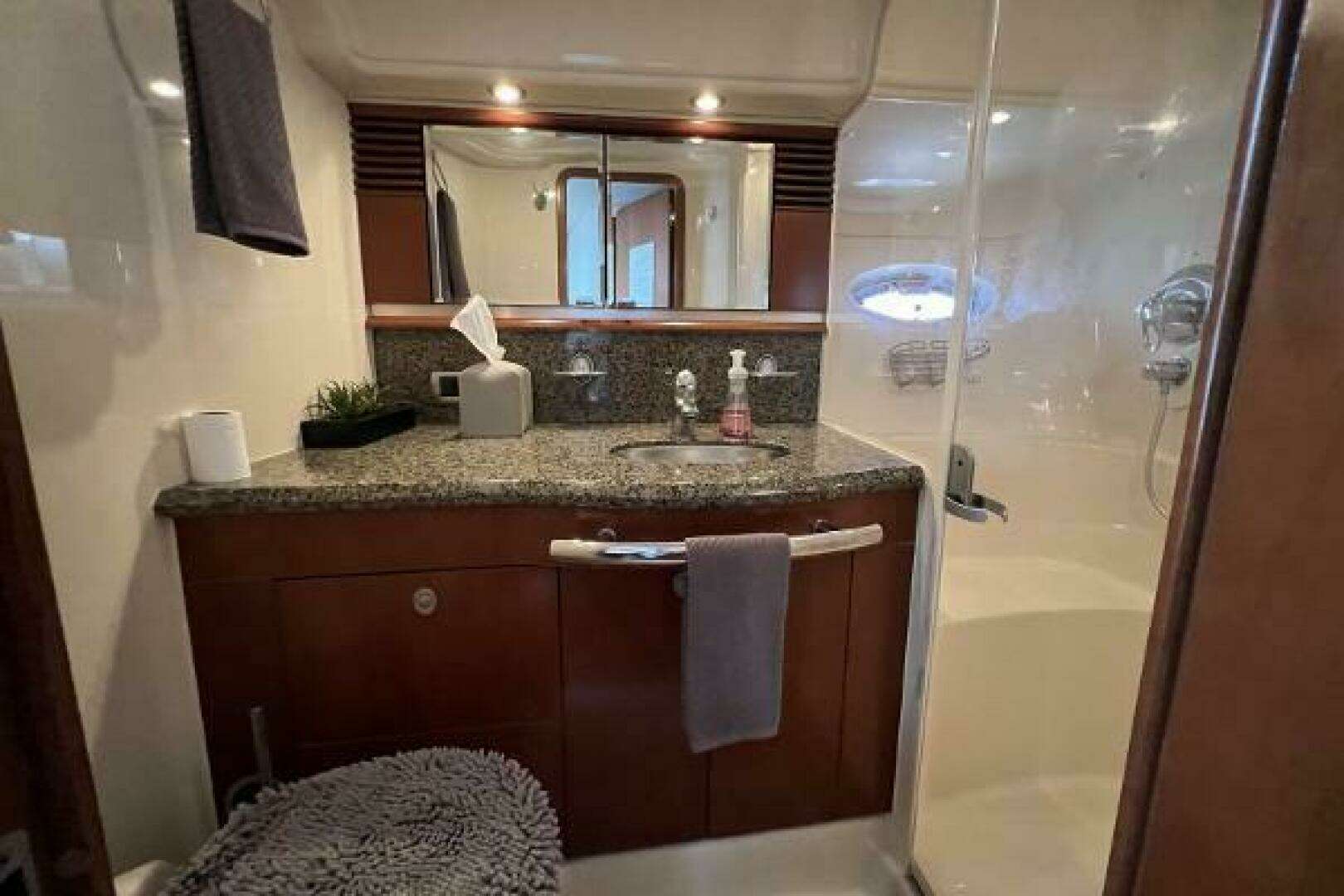 2005 Sea Ray 500 Sundancer - Image 31