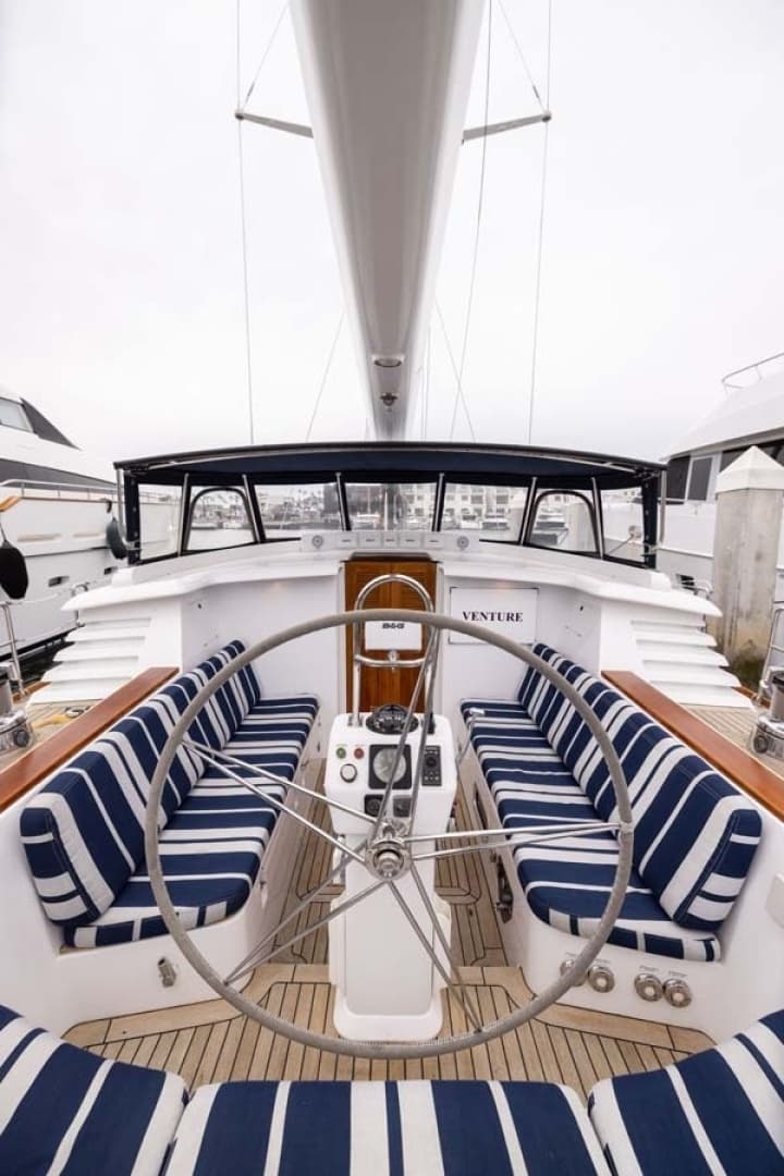 1999 Admiral Marine Center Cockpit - Image 27