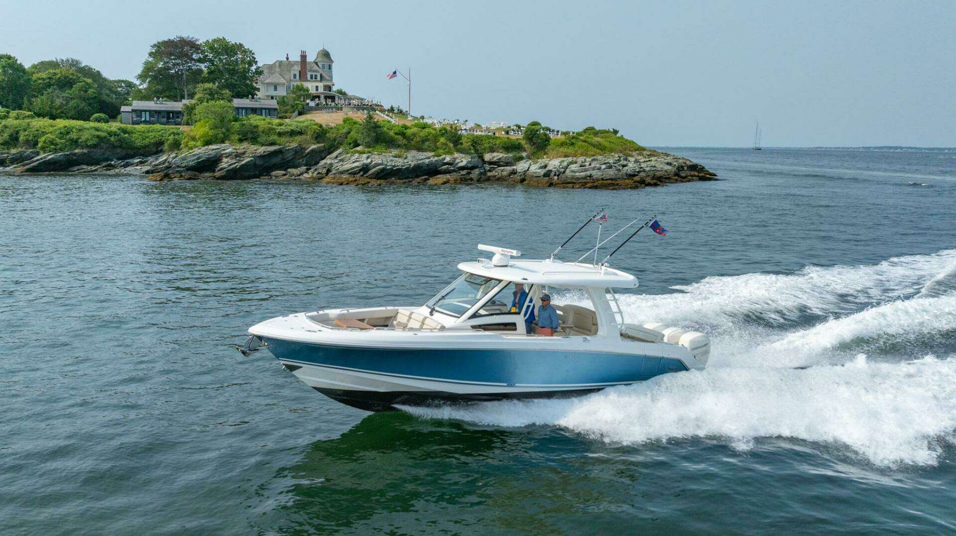 2019 Boston Whaler 350 EX Realm - Image 46