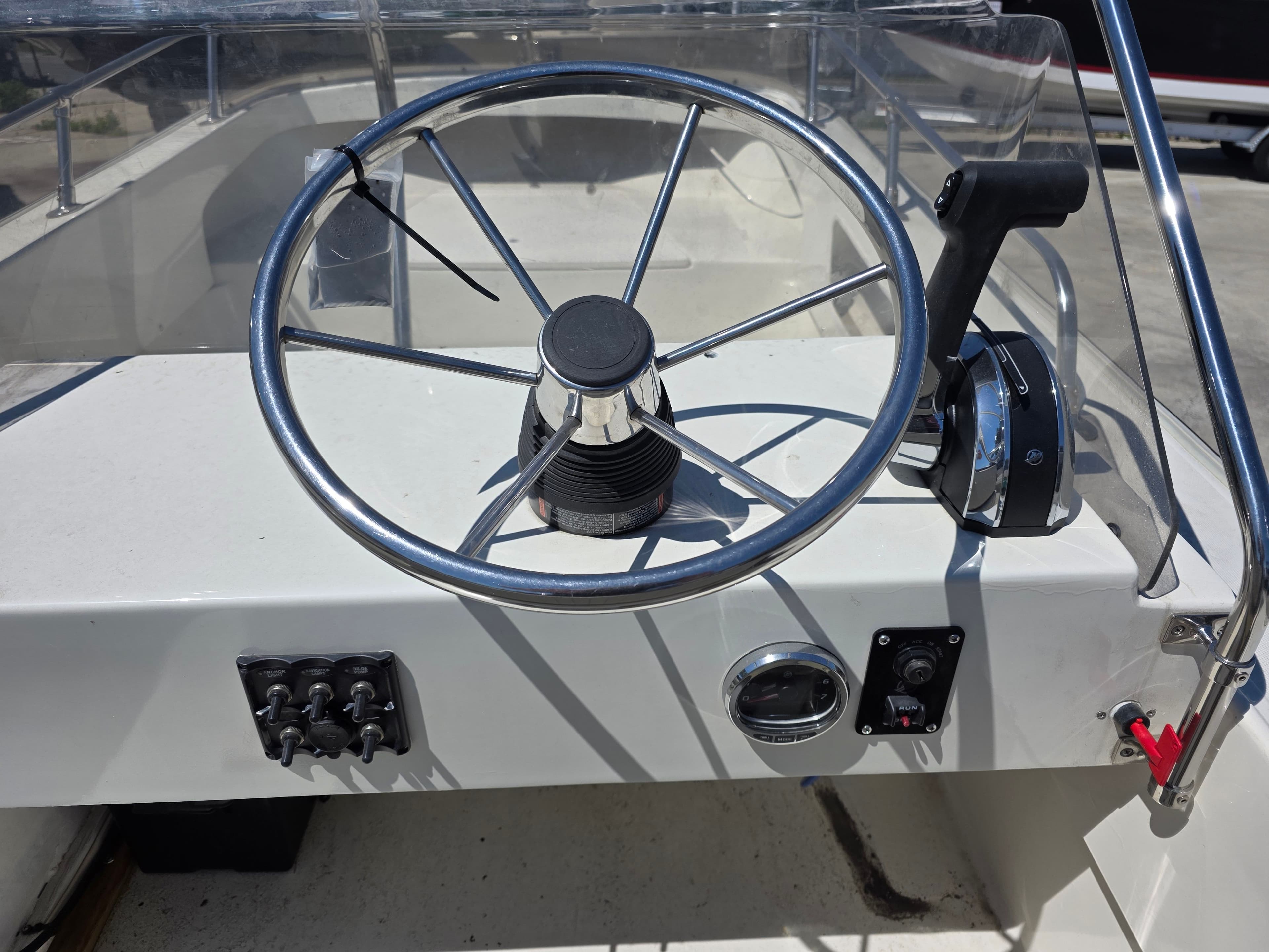 1986 Boston Whaler 17 Newport - 7