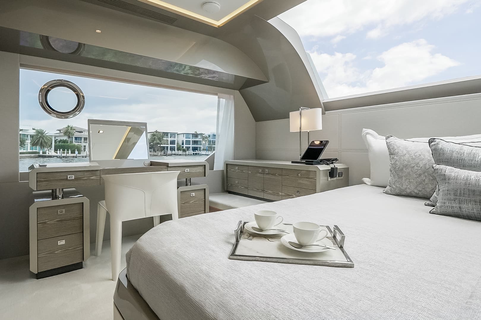 2023 Ocean Alexander 27R - Image 51