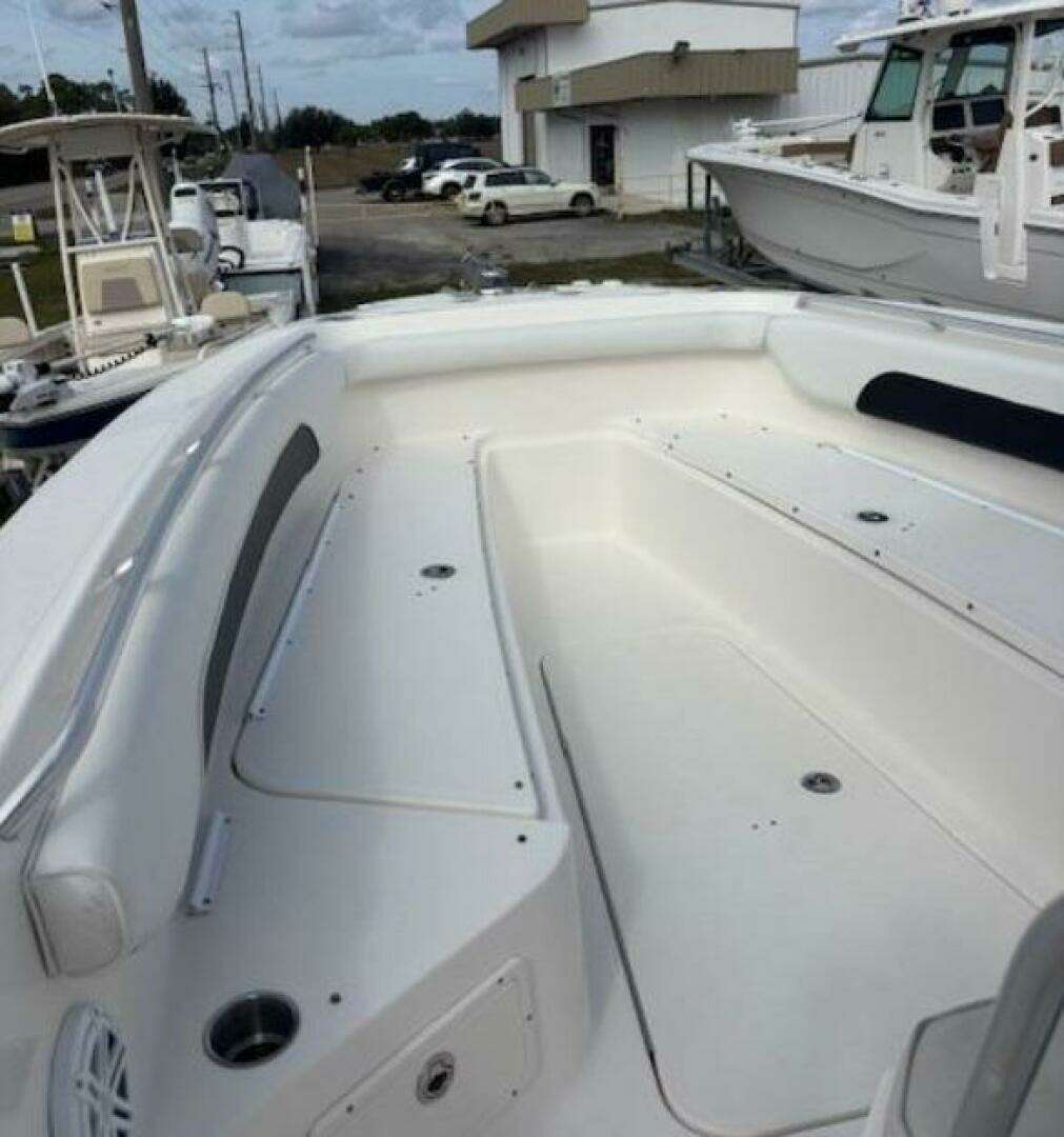 2013 Center Console Scarab - Image 8
