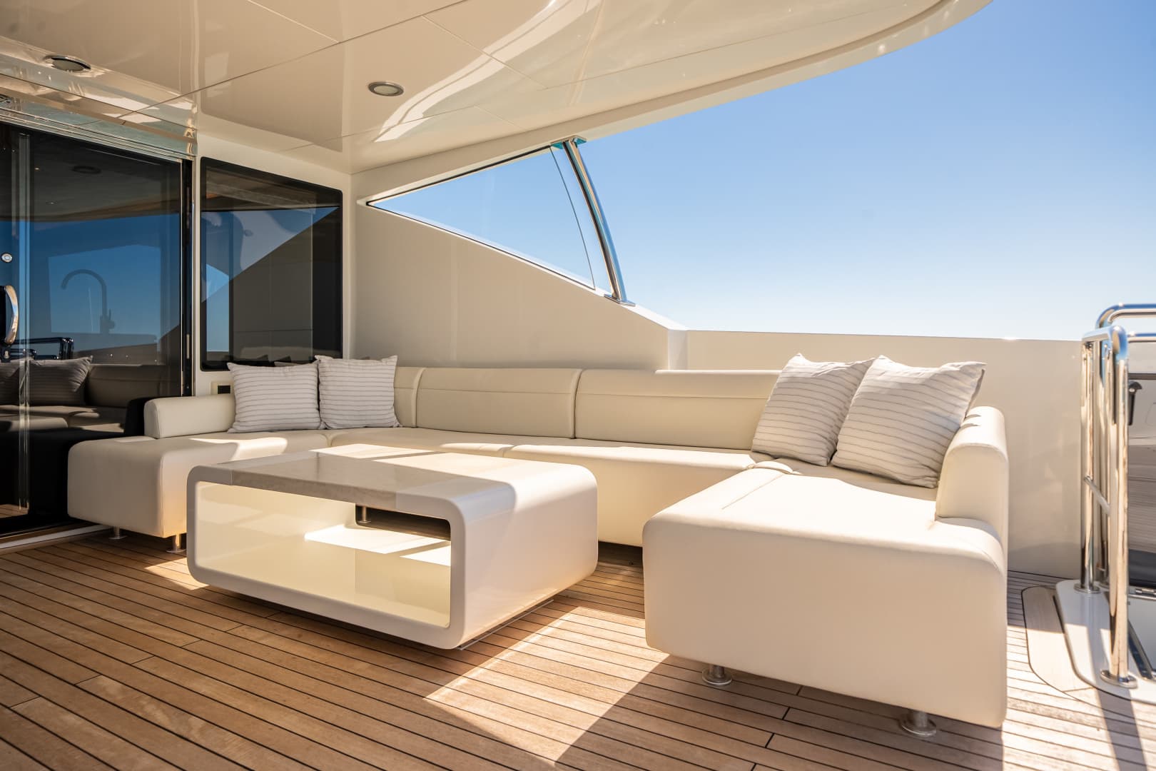 2022 Ocean Alexander 37L - Image 93