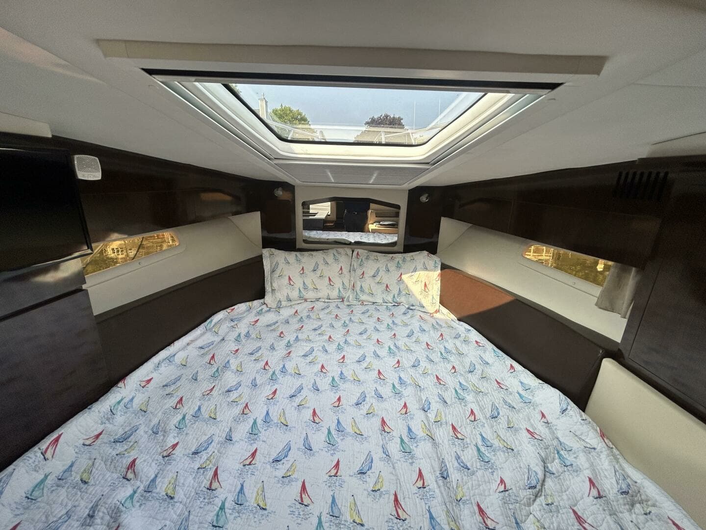 2016 Sea Ray 310 Sundancer - Image 20