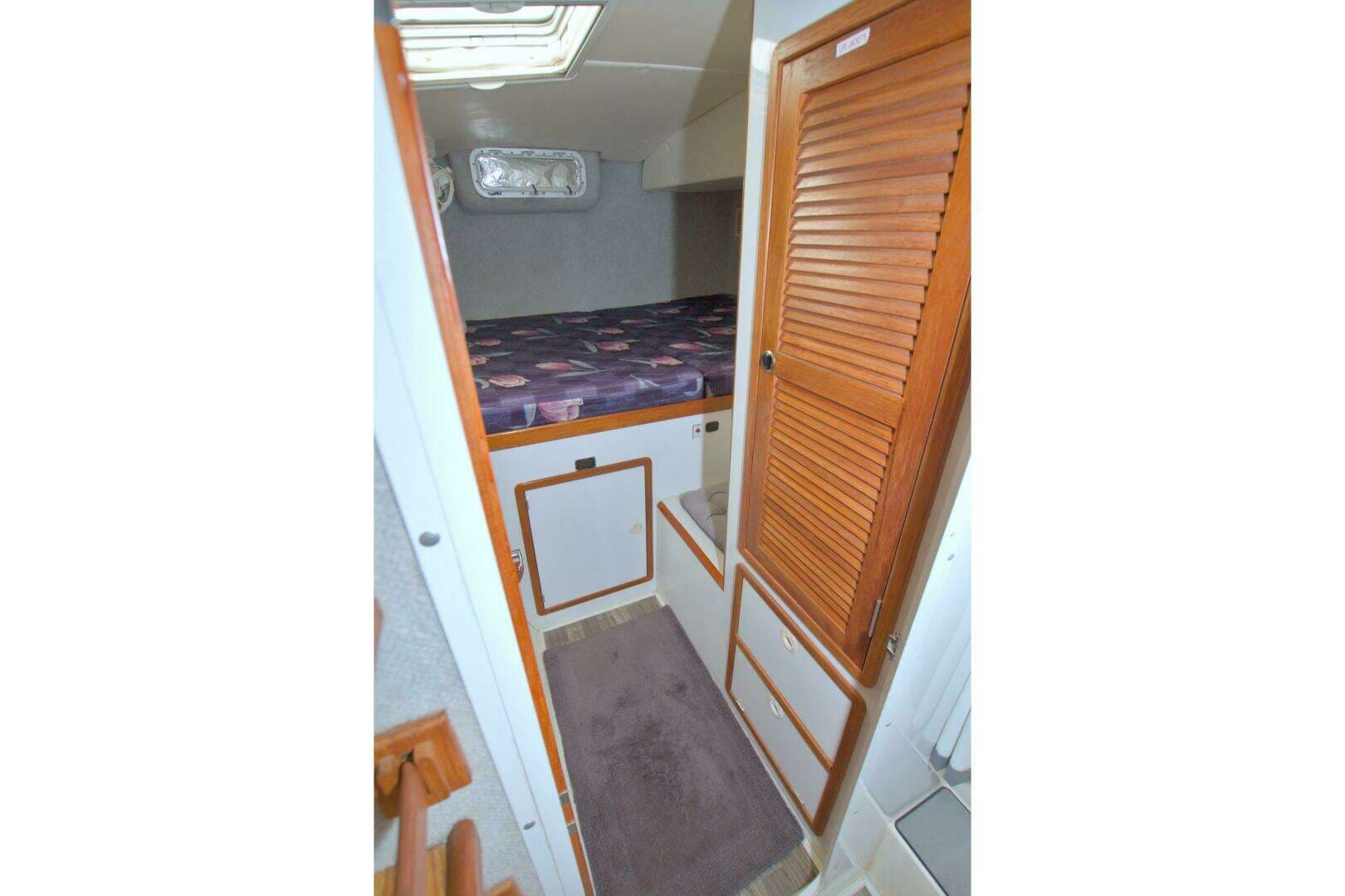1996 Manta 40 - Image 93