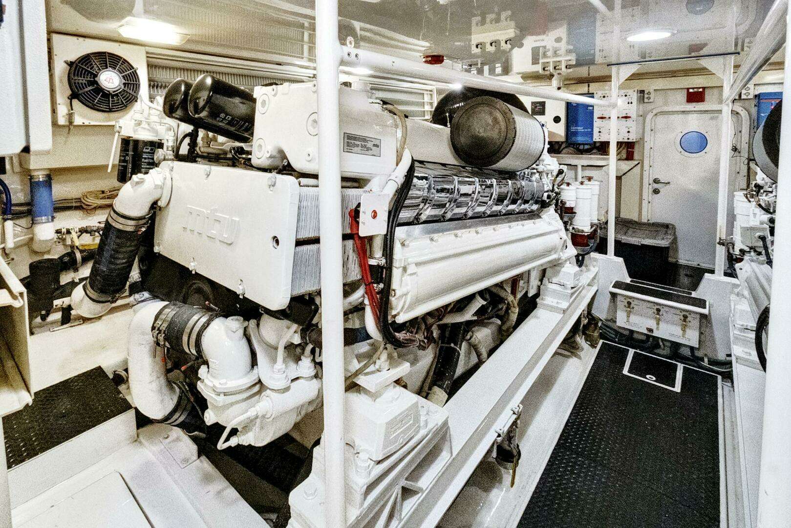 2008 Viking 74 Enclosed Bridge - Image 76