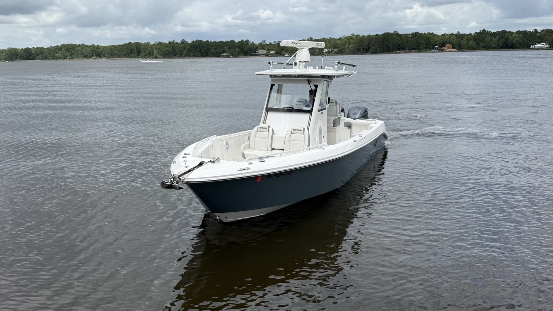 2016 Everglades 295 - Image 3