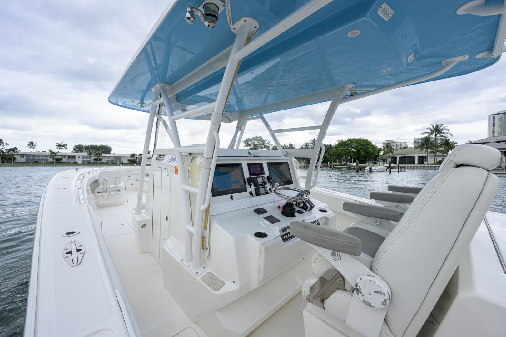 2019 Invincible 42 Open - Image 24