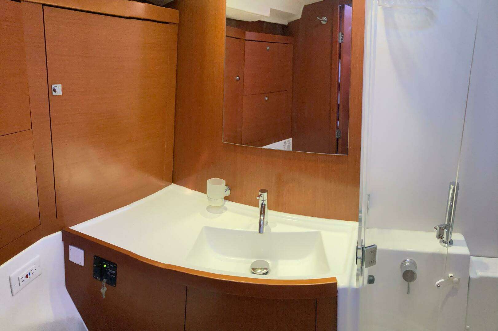 2012 Beneteau Oceanis ICW - Image 24