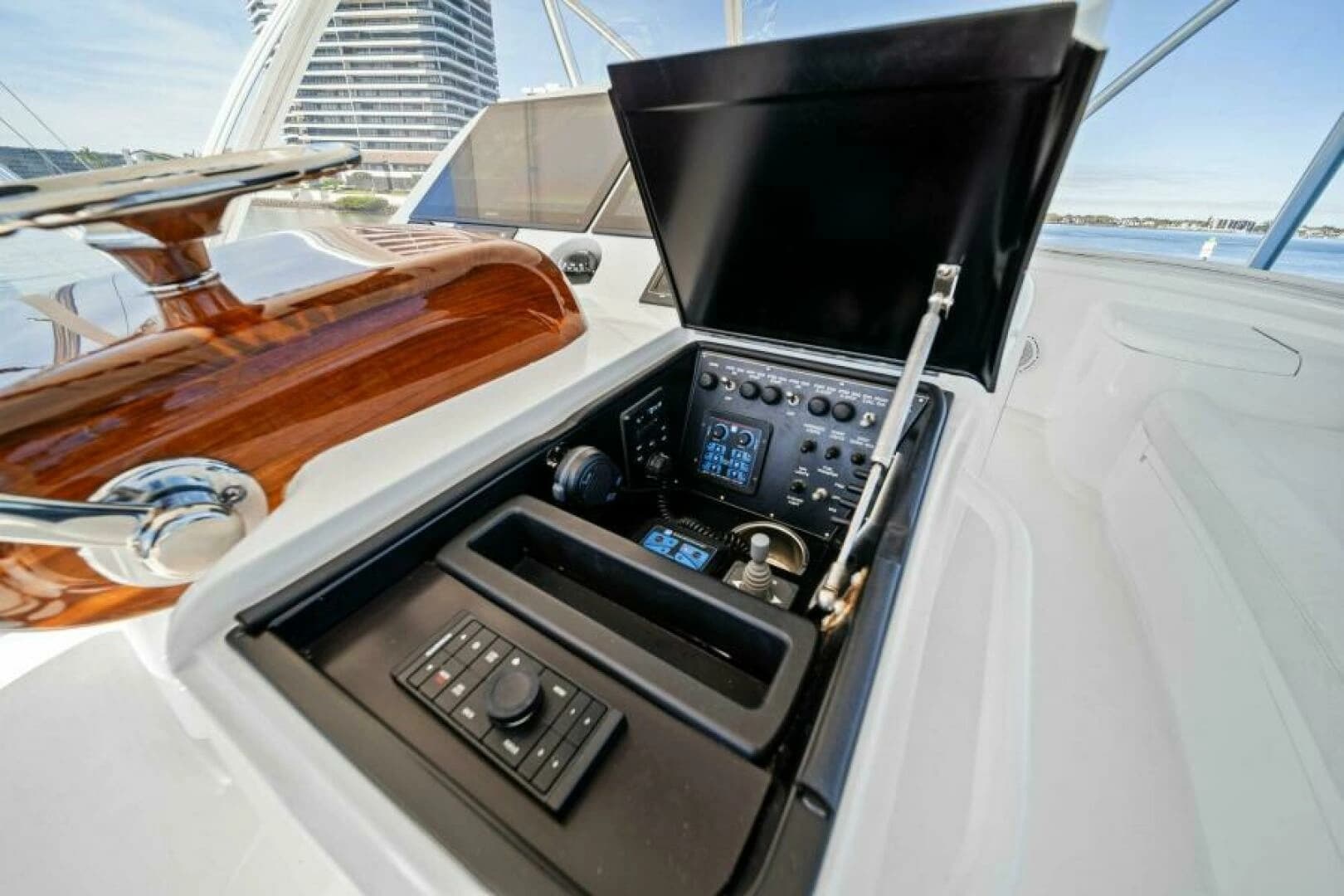 2016 Viking 55 Convertible - Image 35