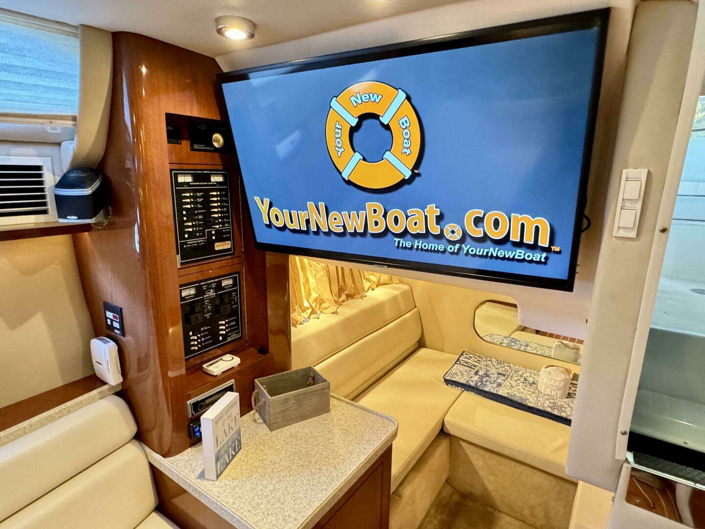 2006 Regal 3360 Window Express - Image 46