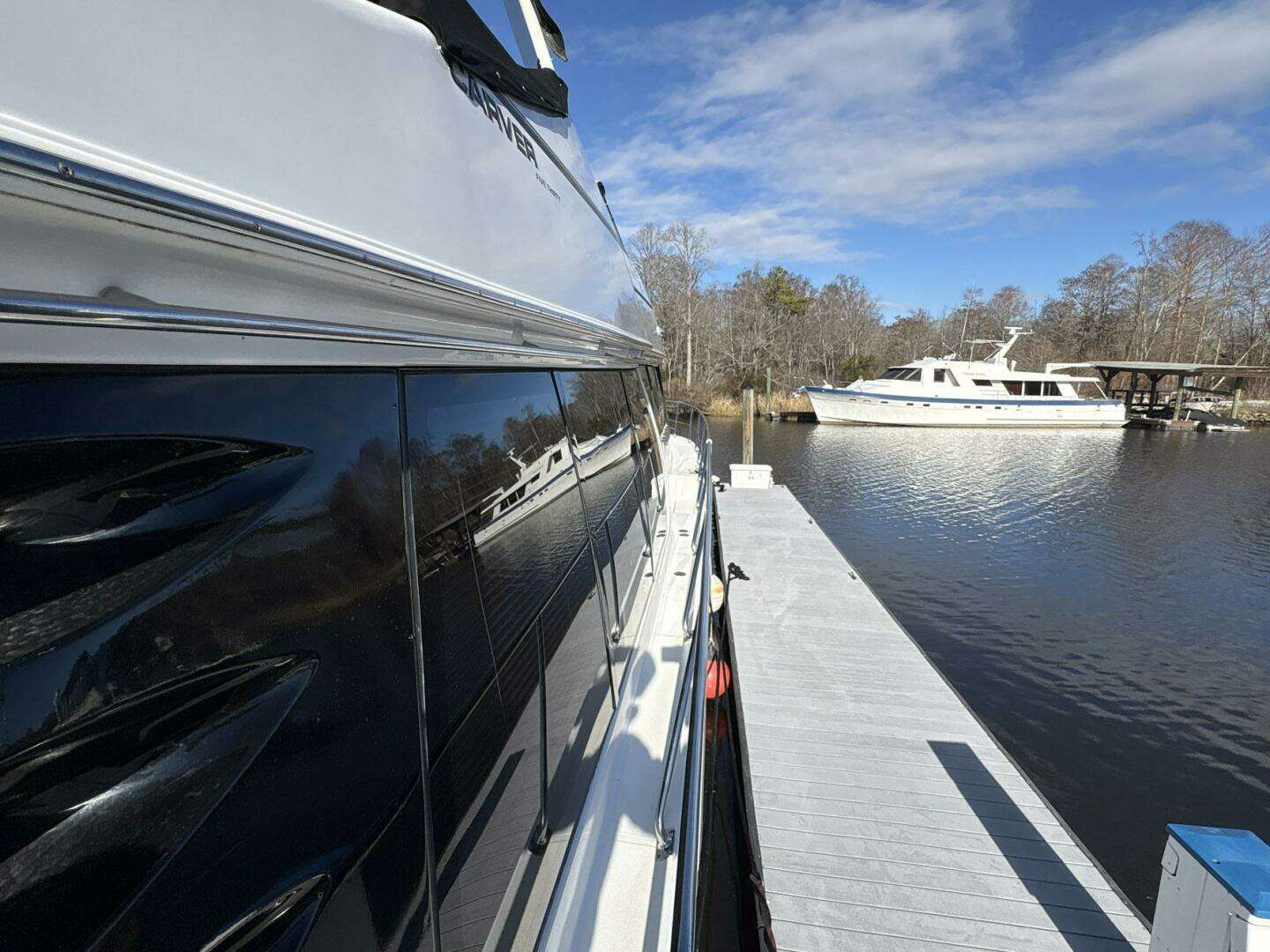 1999 Carver 530 Voyager Pilothouse - Image 14