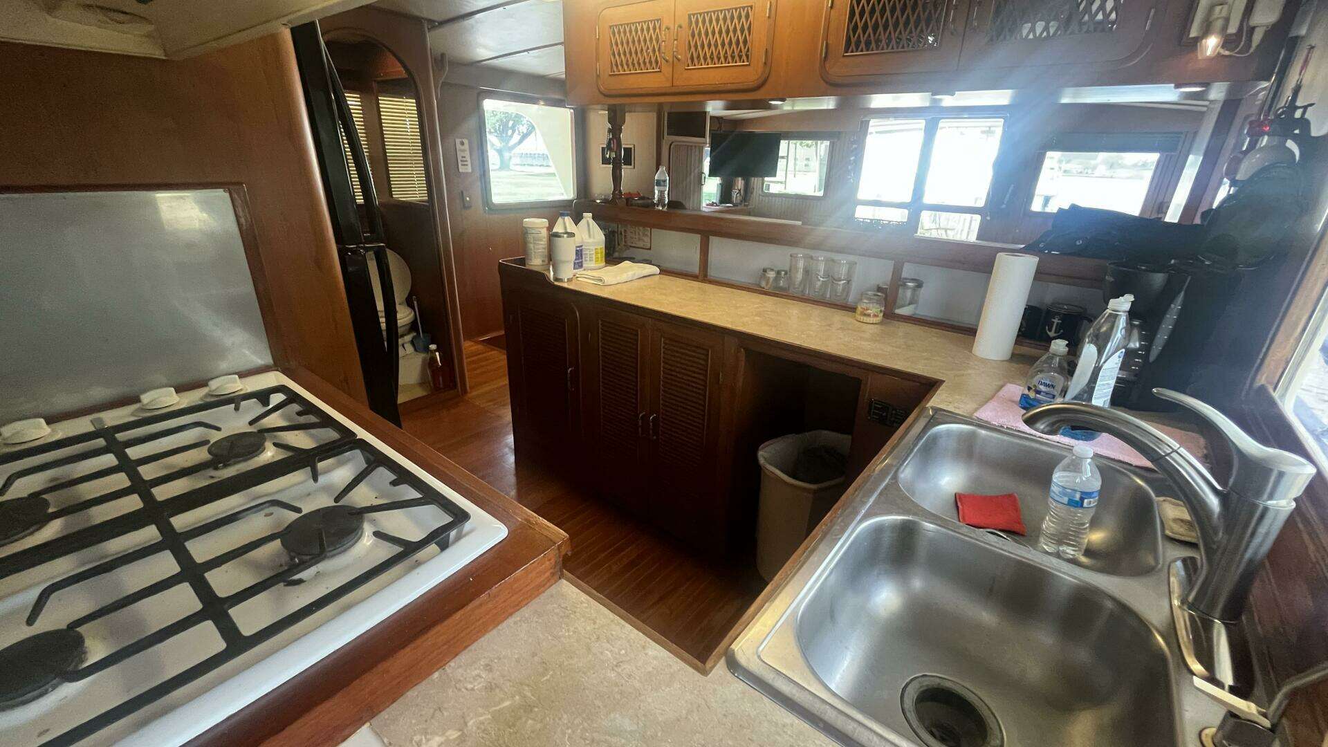 1986 Marine Trader Med Yacht 62 Yachtfish - Image 78