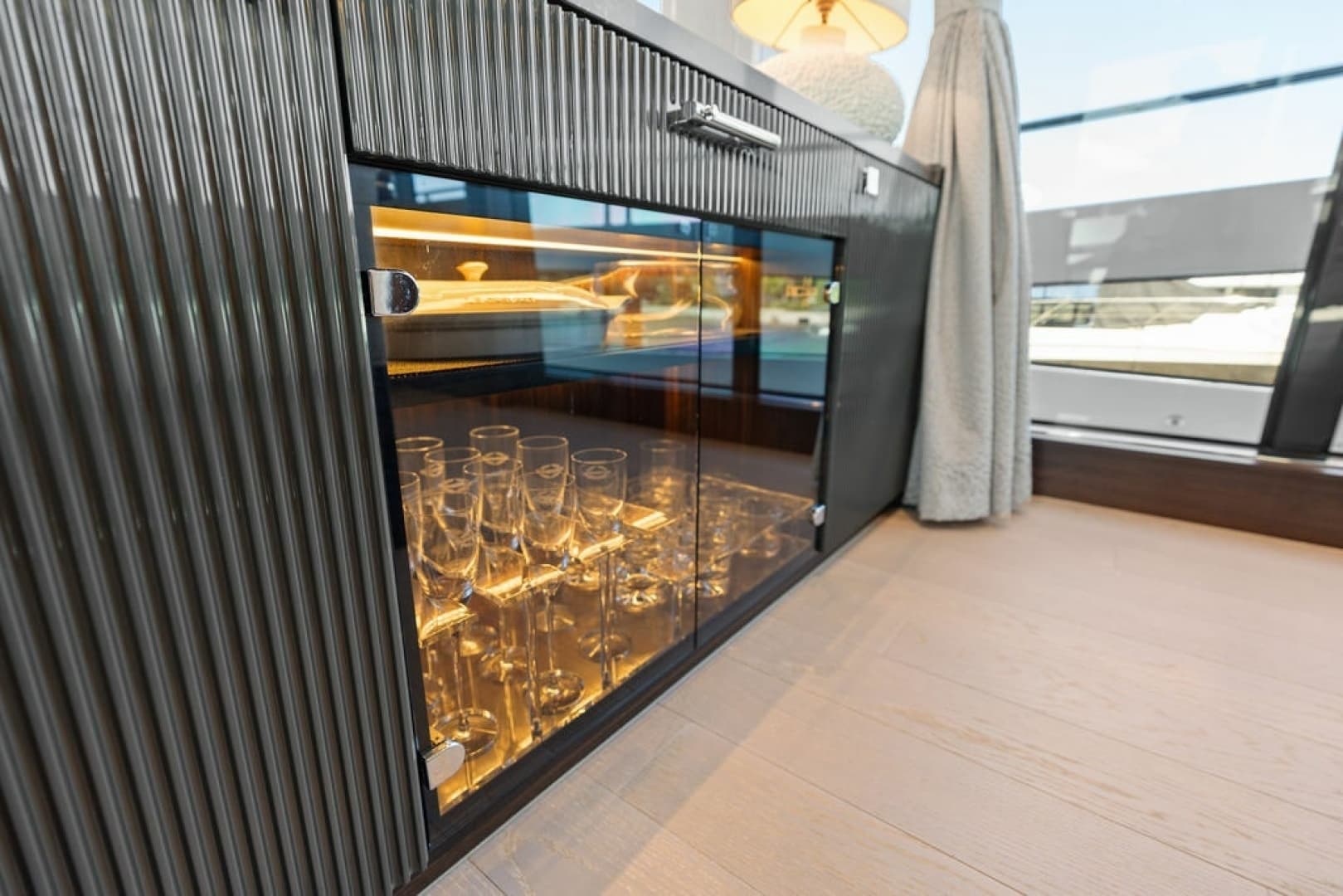 2026 Sunseeker 88 Yacht - Image 59