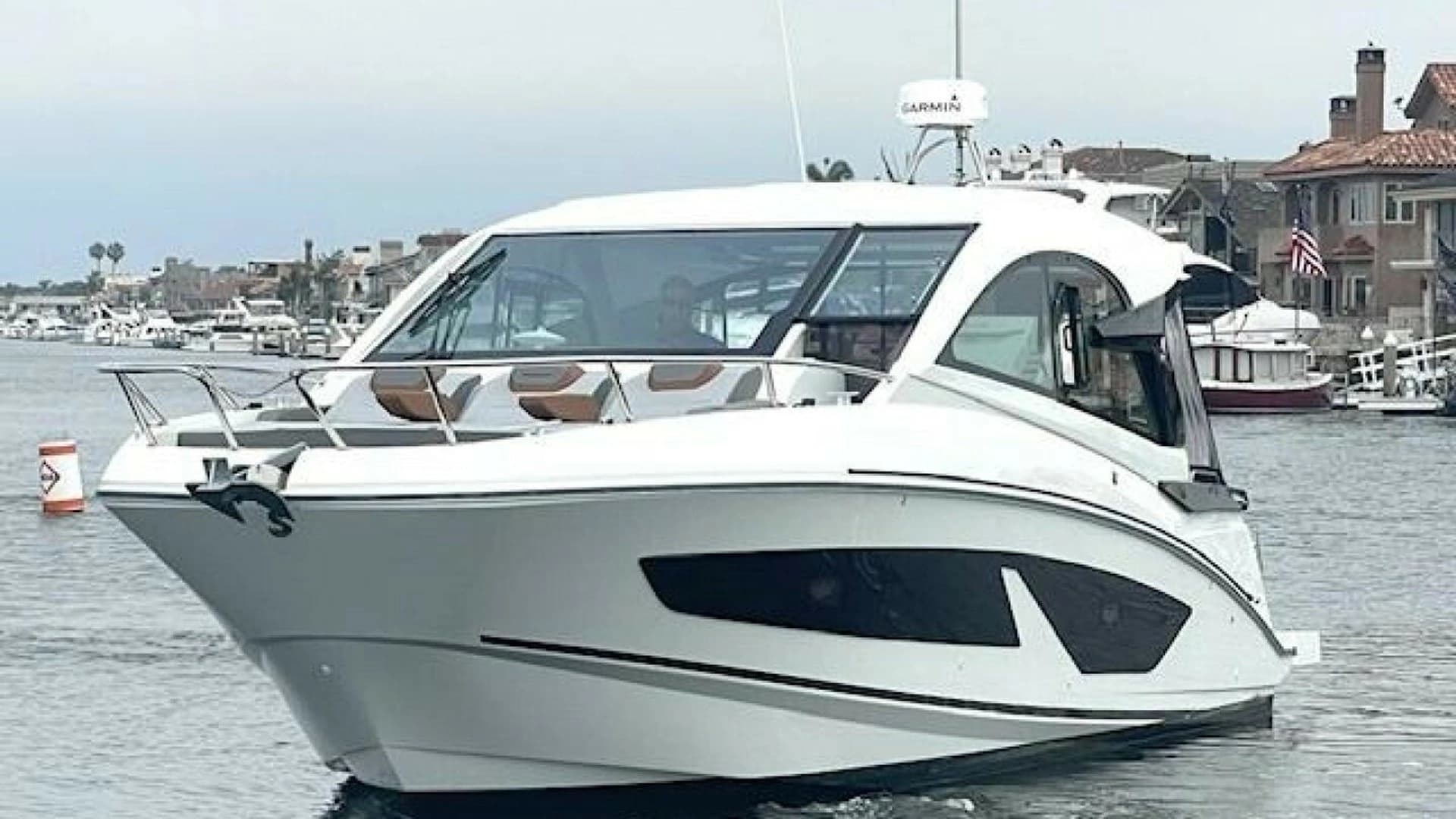 2022 Beneteau 32 Gran Turismo - Image 29