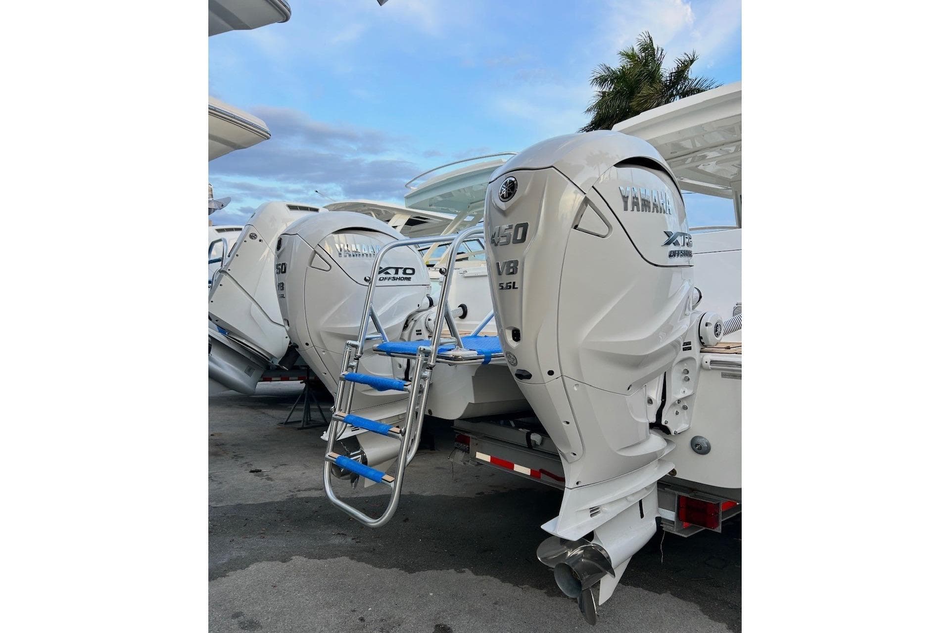 Yamaha XTO Offshore engines on a 2026 World Cat 400 DC-X Island boat.