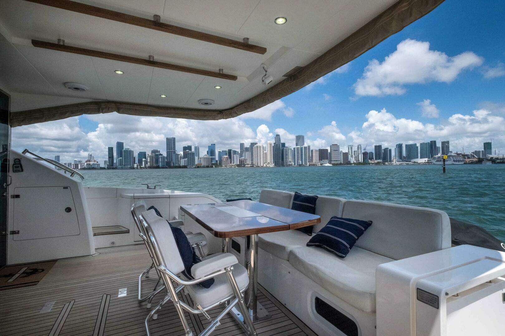2013 Fairline 65 Squadron - Image 11