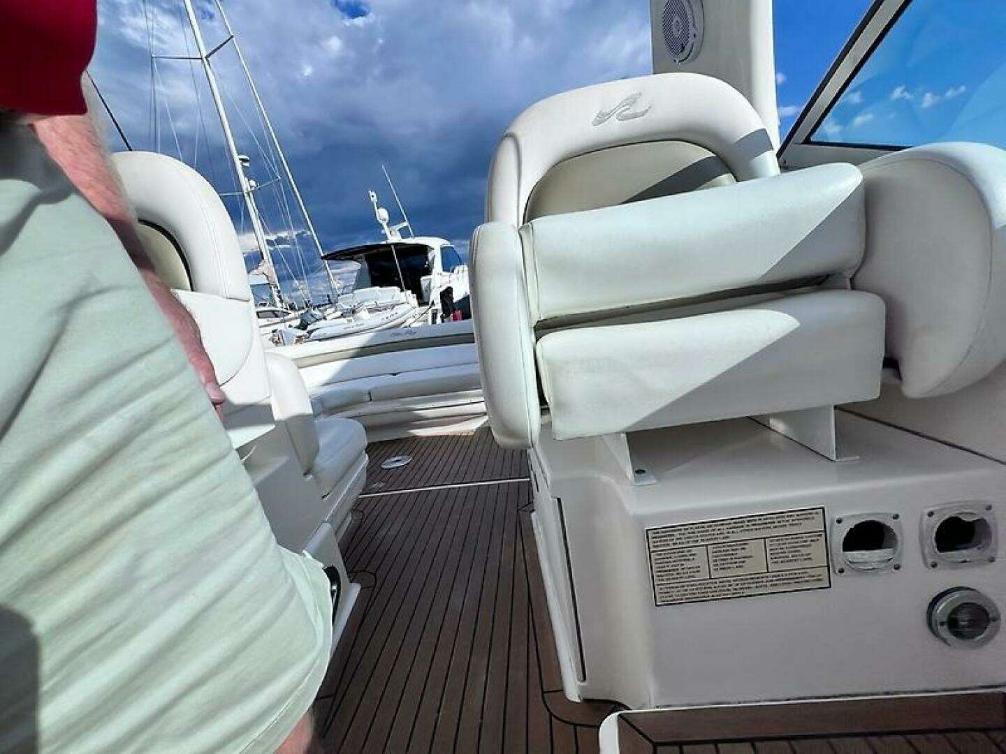 2007 Sea Ray 340 Sundancer - Image 25