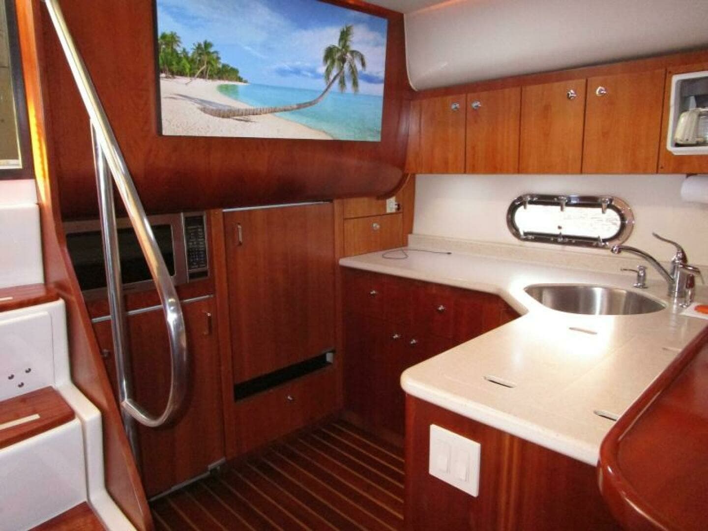 2003 Tiara Yachts 5200 Express - Image 7
