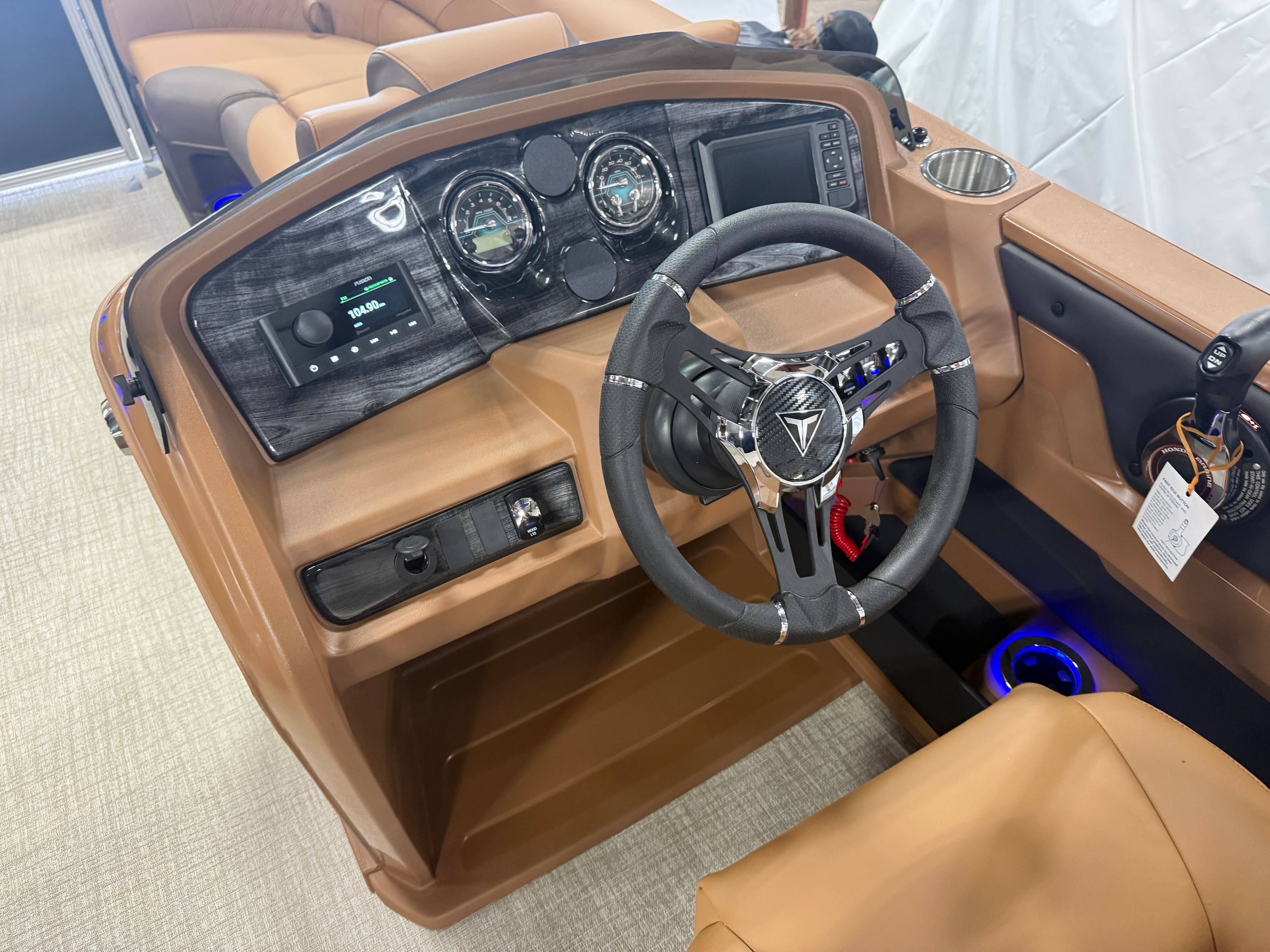 2026 Tahoe LTZ 300HP VRB 2385 Swingback Tritoon - 12