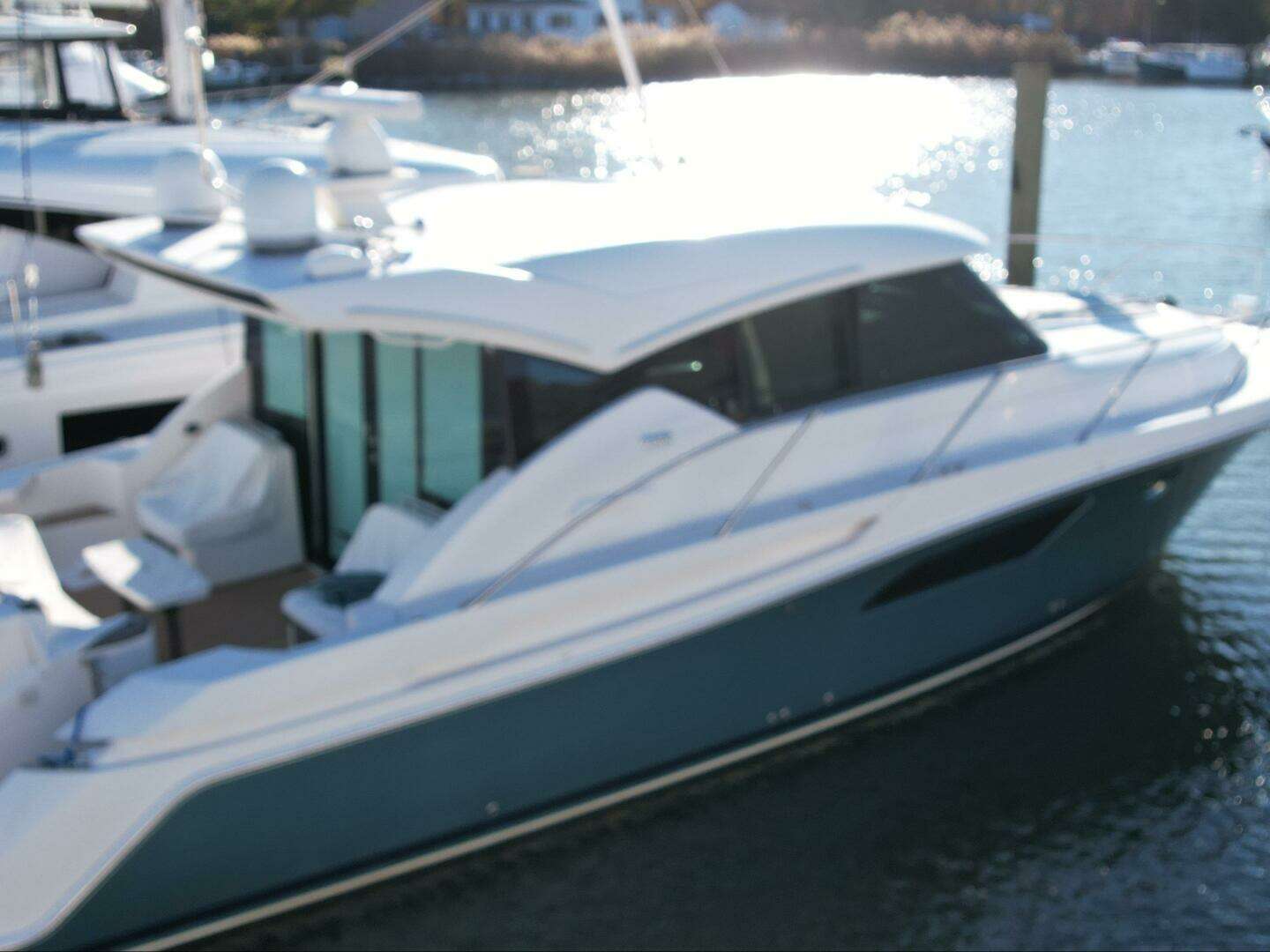 2017 Tiara Yachts 44 Coupe - Image 5