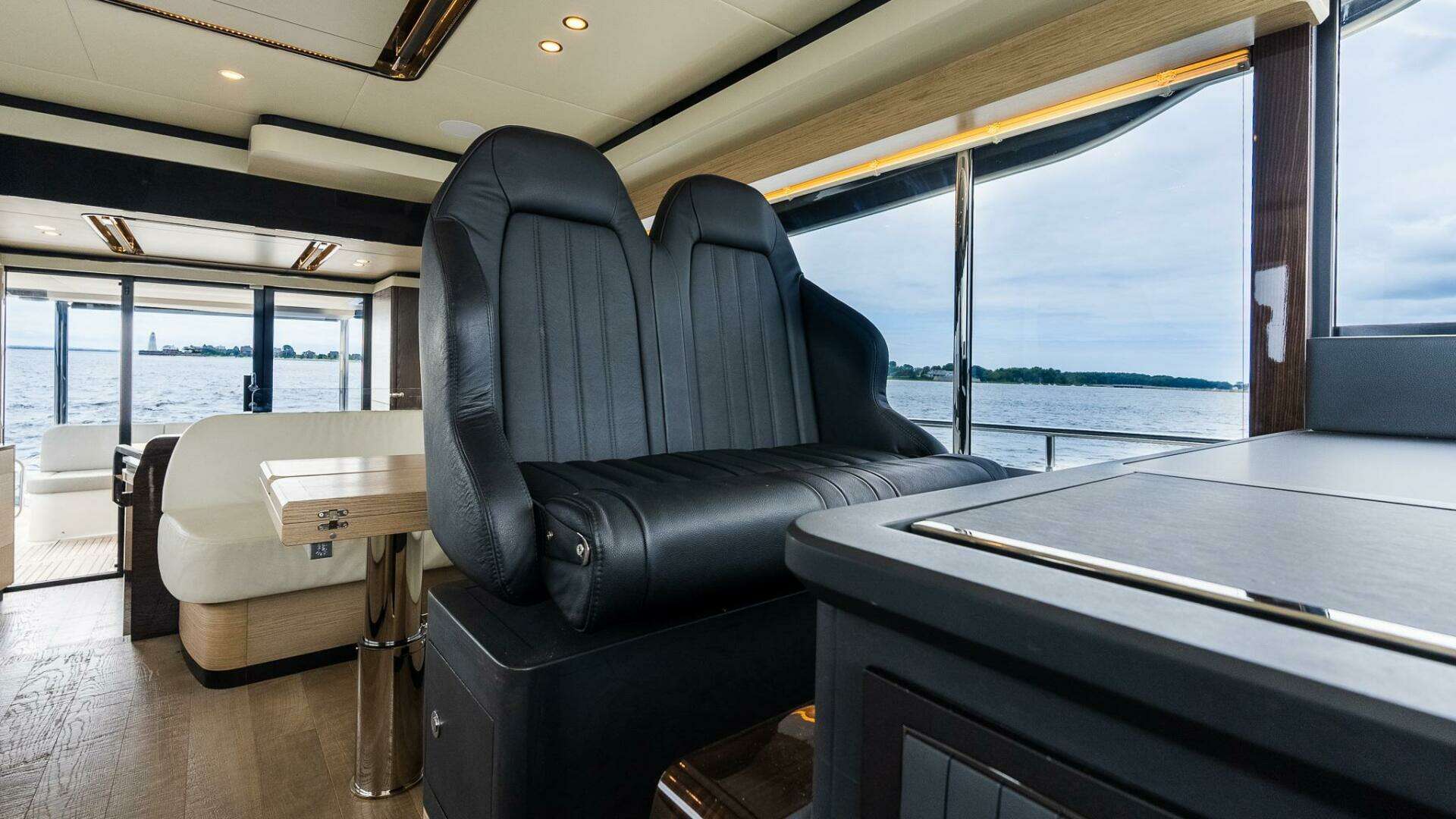 2023 Absolute 52 Navetta - Image 32