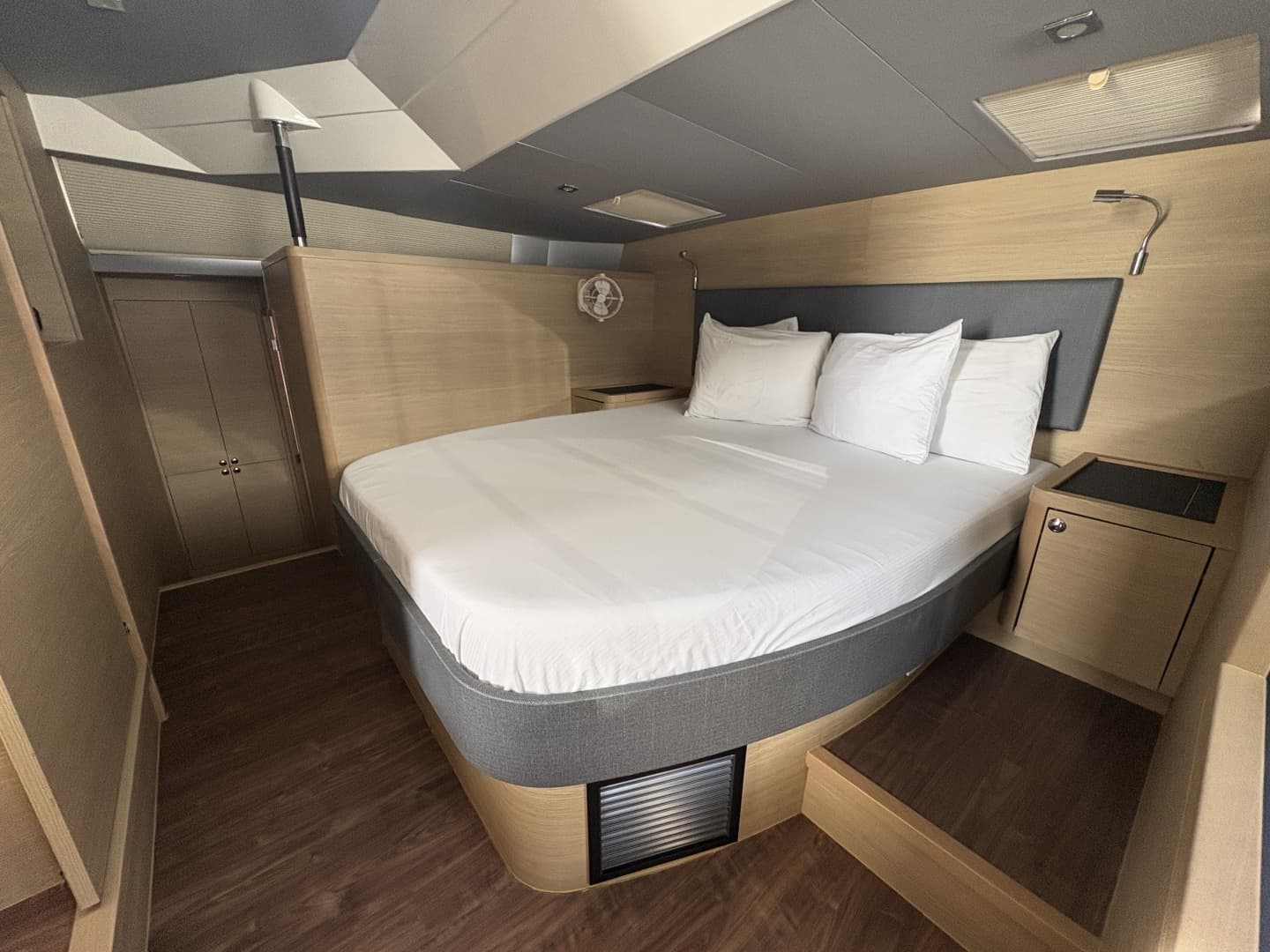 2022 Aquila 44 - Image 22