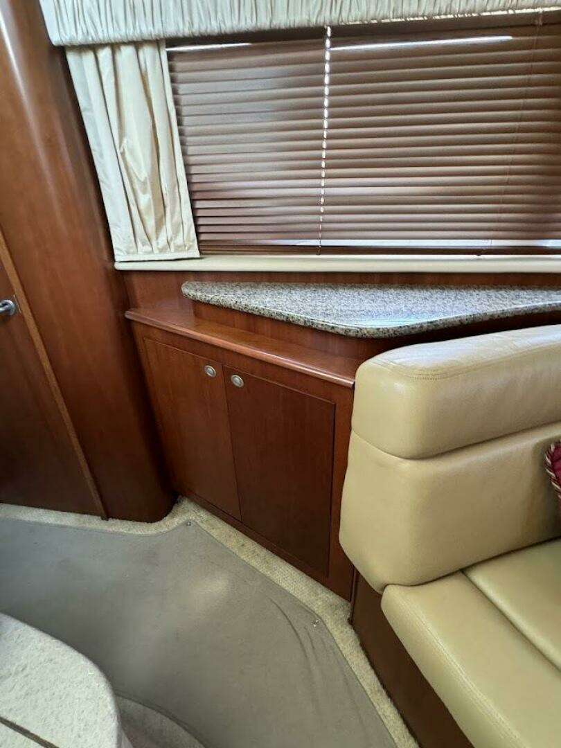 2006 Sea Ray 40 Motoryacht - Image 48