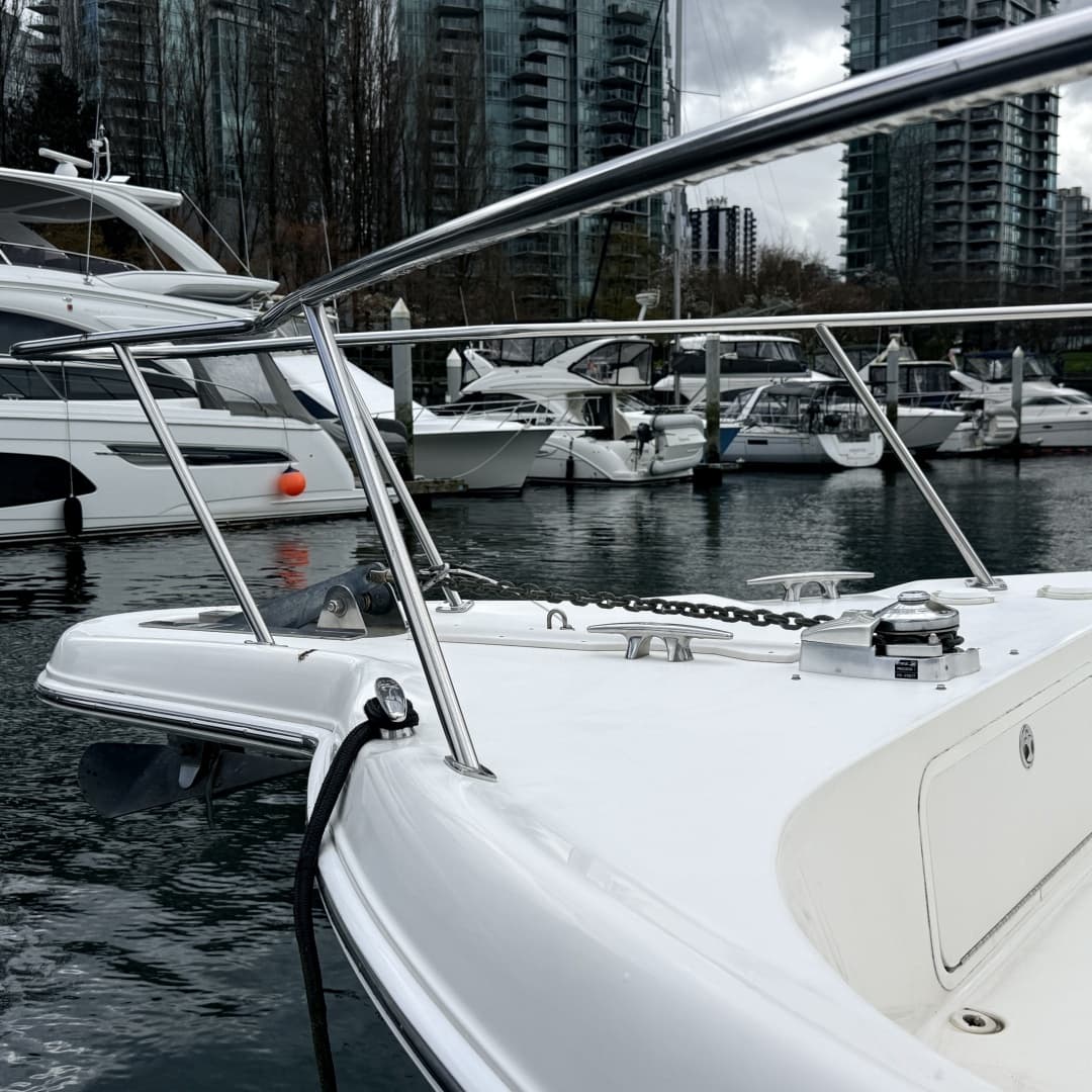 2003 Sea Ray 450 Express Bridge - Image 3