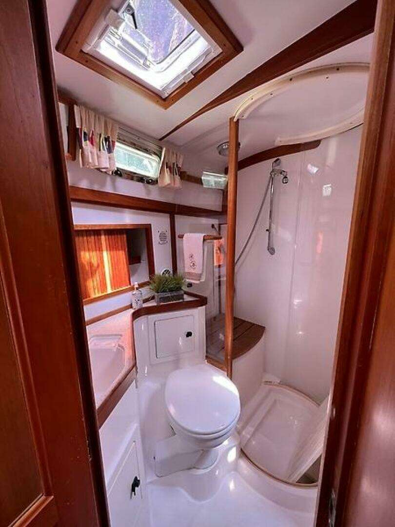 2004 Sabre 42 Express - Image 66