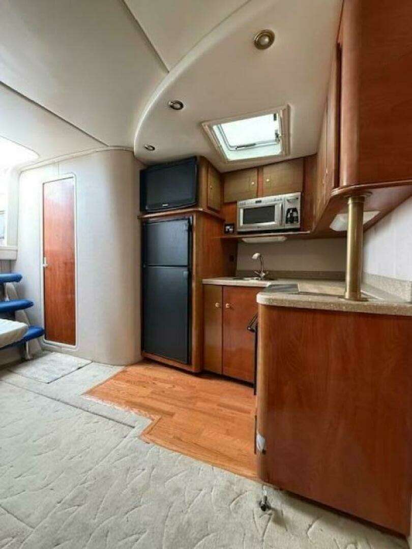 2006 Rinker 410 express diesel - Image 35