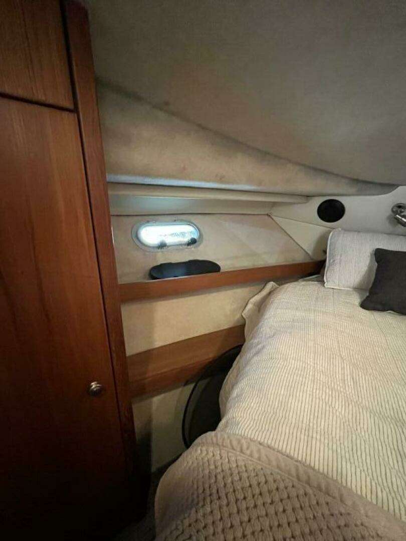 1996 Bayliner 3788 Command Bridge - Image 36