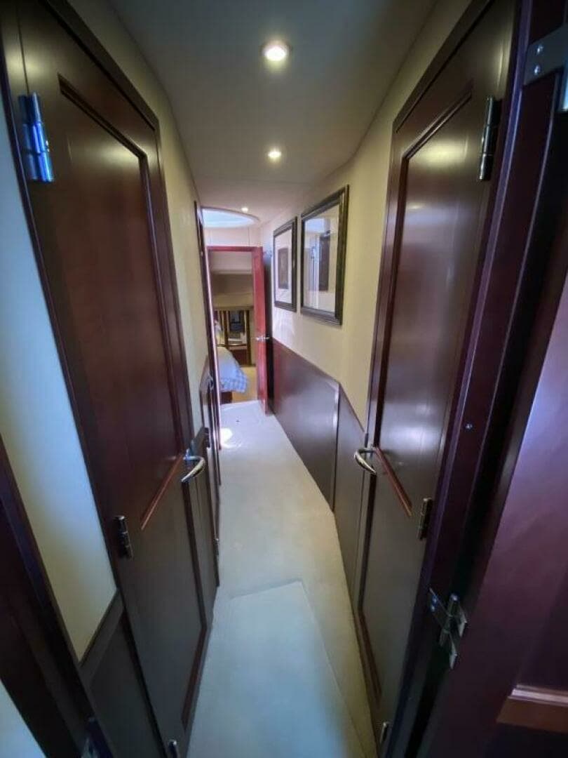 2006 Sea Ray 58 Sedan Bridge - Image 60