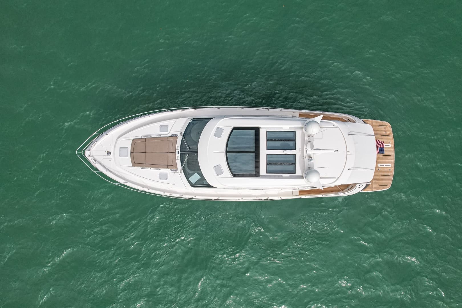 2015 Riviera 6000 Sport Yacht - Image 11
