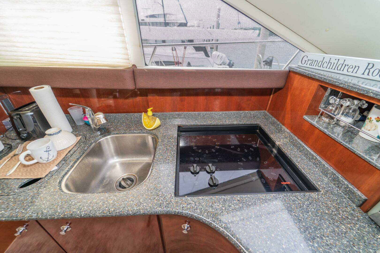 2009 Meridian 441 Sedan - Image 42
