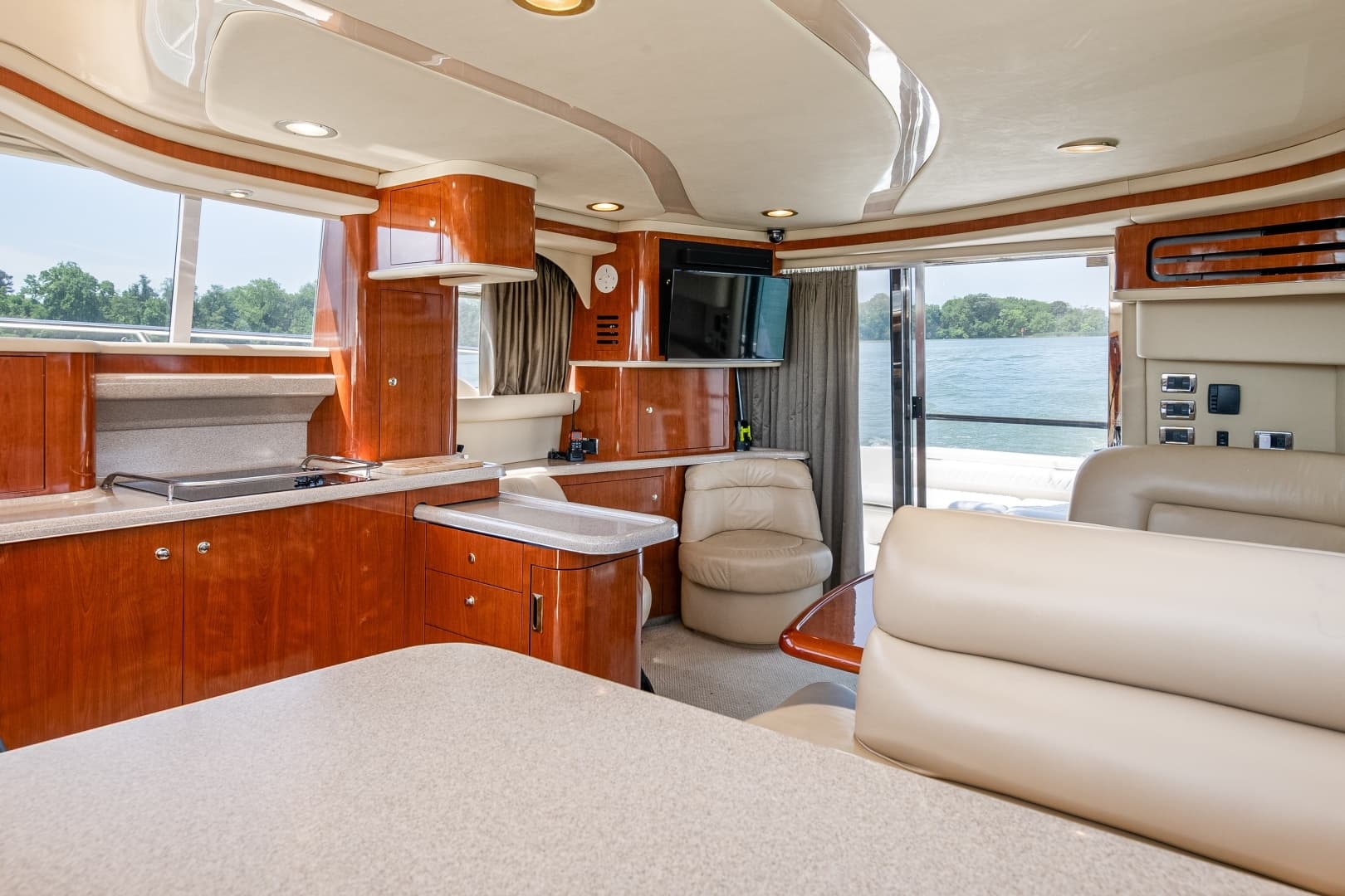2003 Sea Ray 480 Sedan Bridge - Image 68