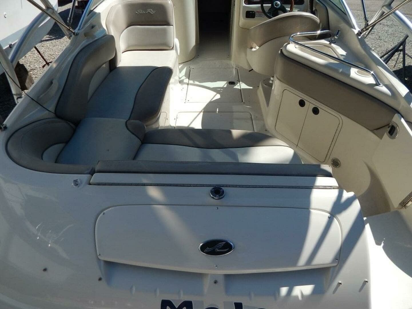 2004 Sea Ray 240 Sundeck - Image 6