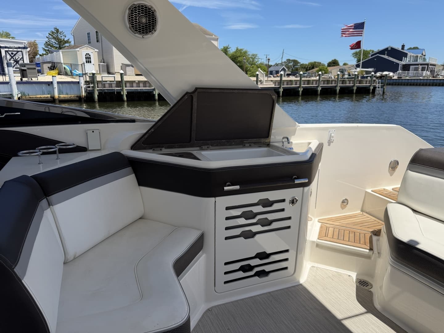 2017 Sea Ray 310 SLX - Image 22