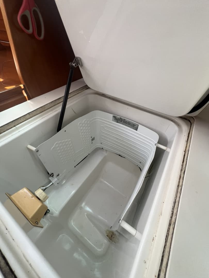 2001 Beneteau Oceanis 473 - Image 38