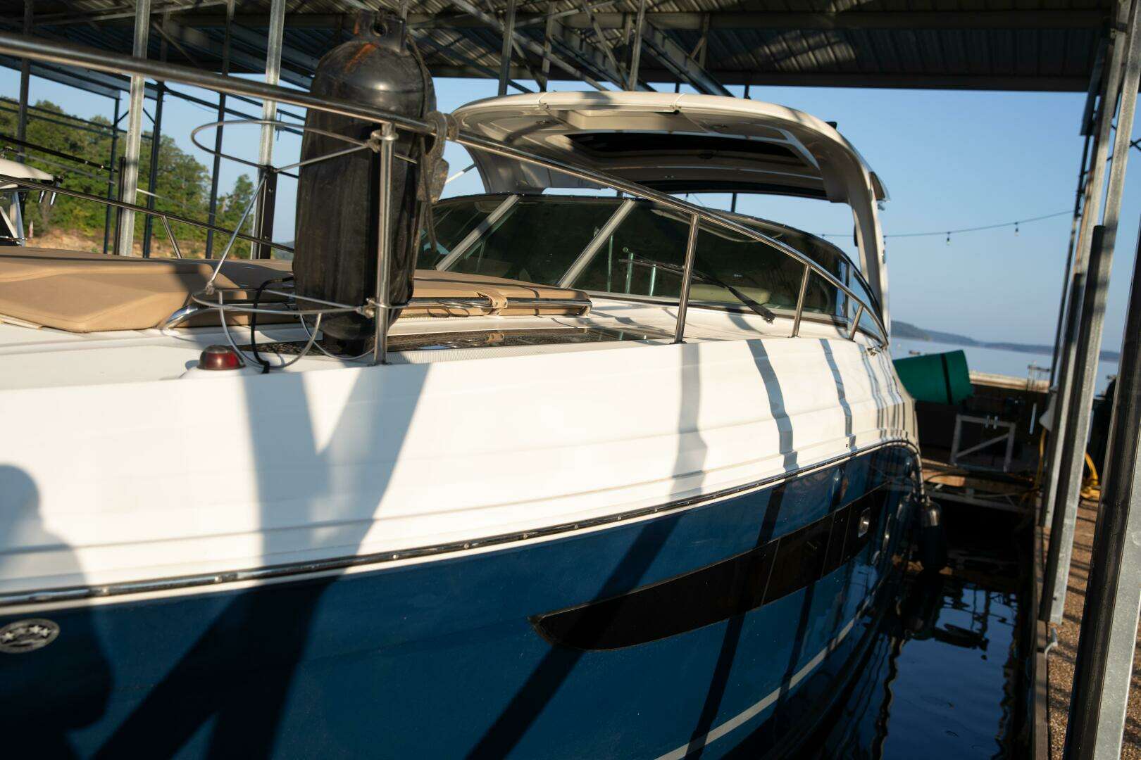 2016 Sea Ray 350 Sundancer - Image 19