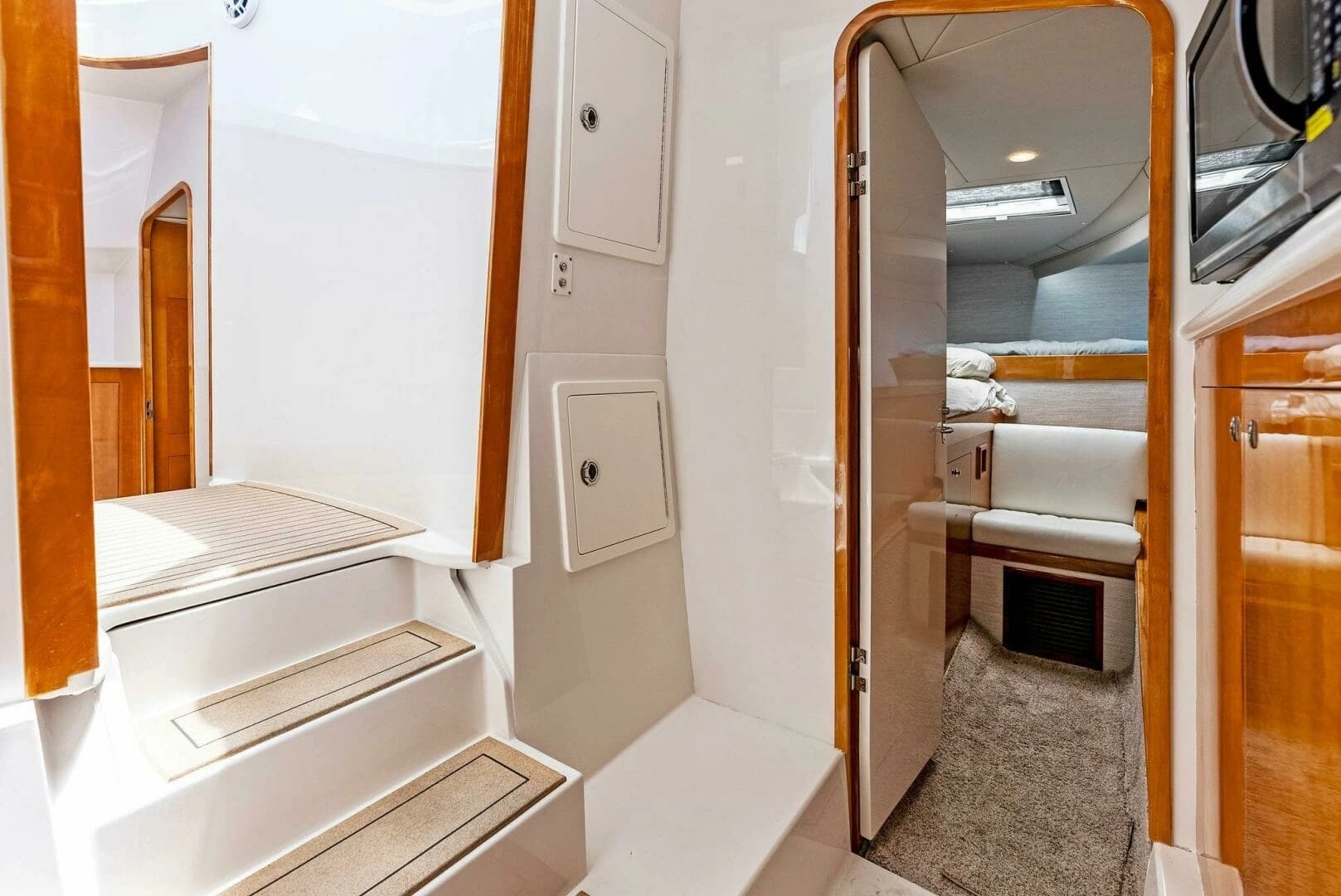 2020 Calcutta 480 Catamaran - Image 15