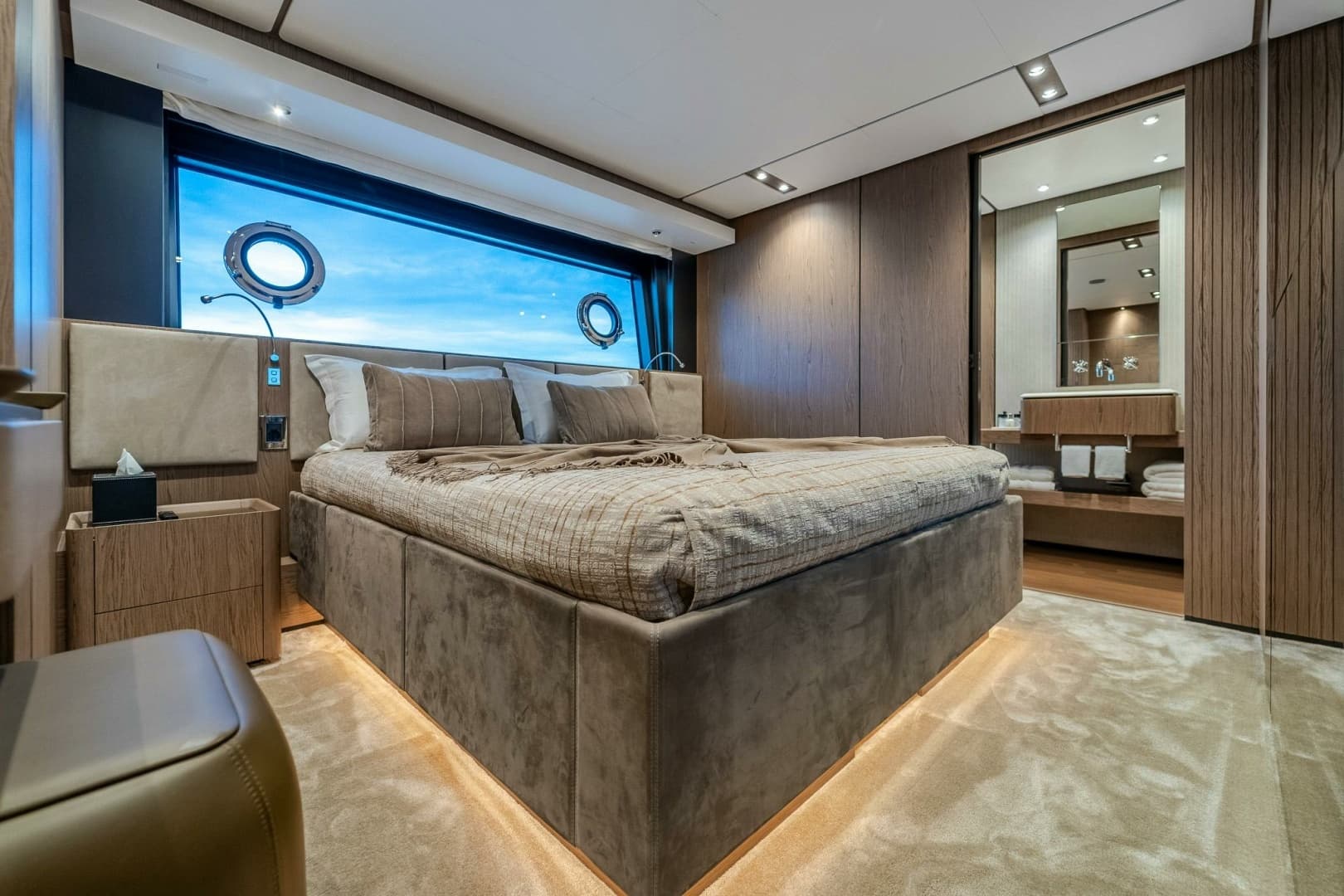 2023 Ferretti Yachts Ferretti 1000 - Image 24