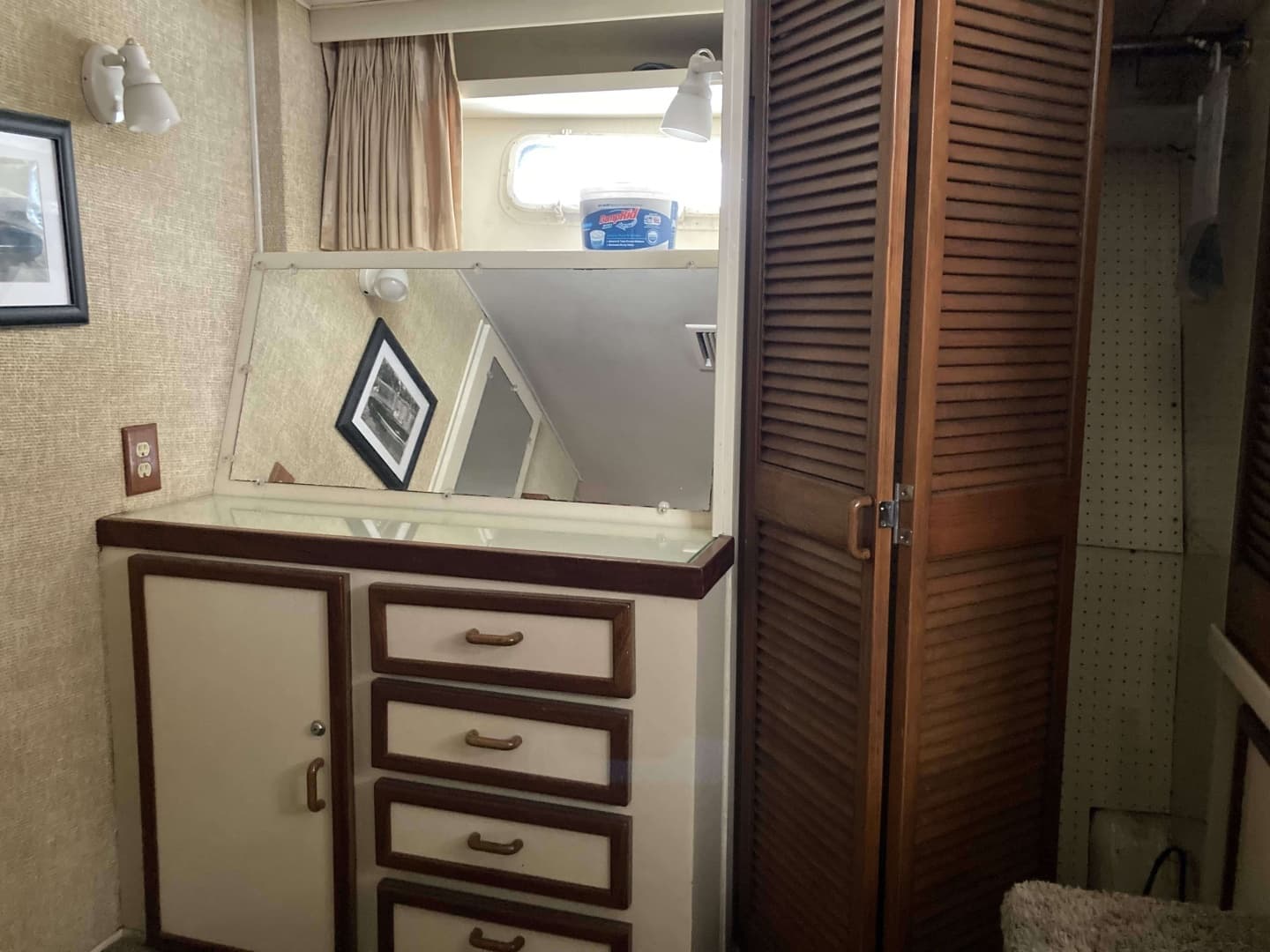 1972 Chris-Craft Commander Flush Deck - Image 26